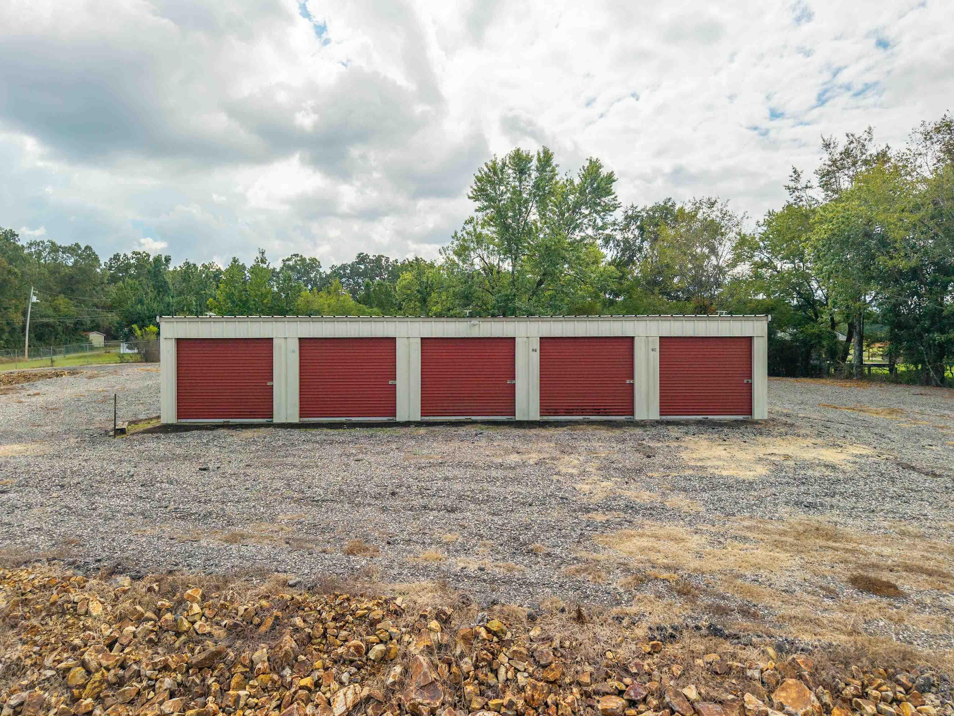 21565 HWY 51  Malvern, AR