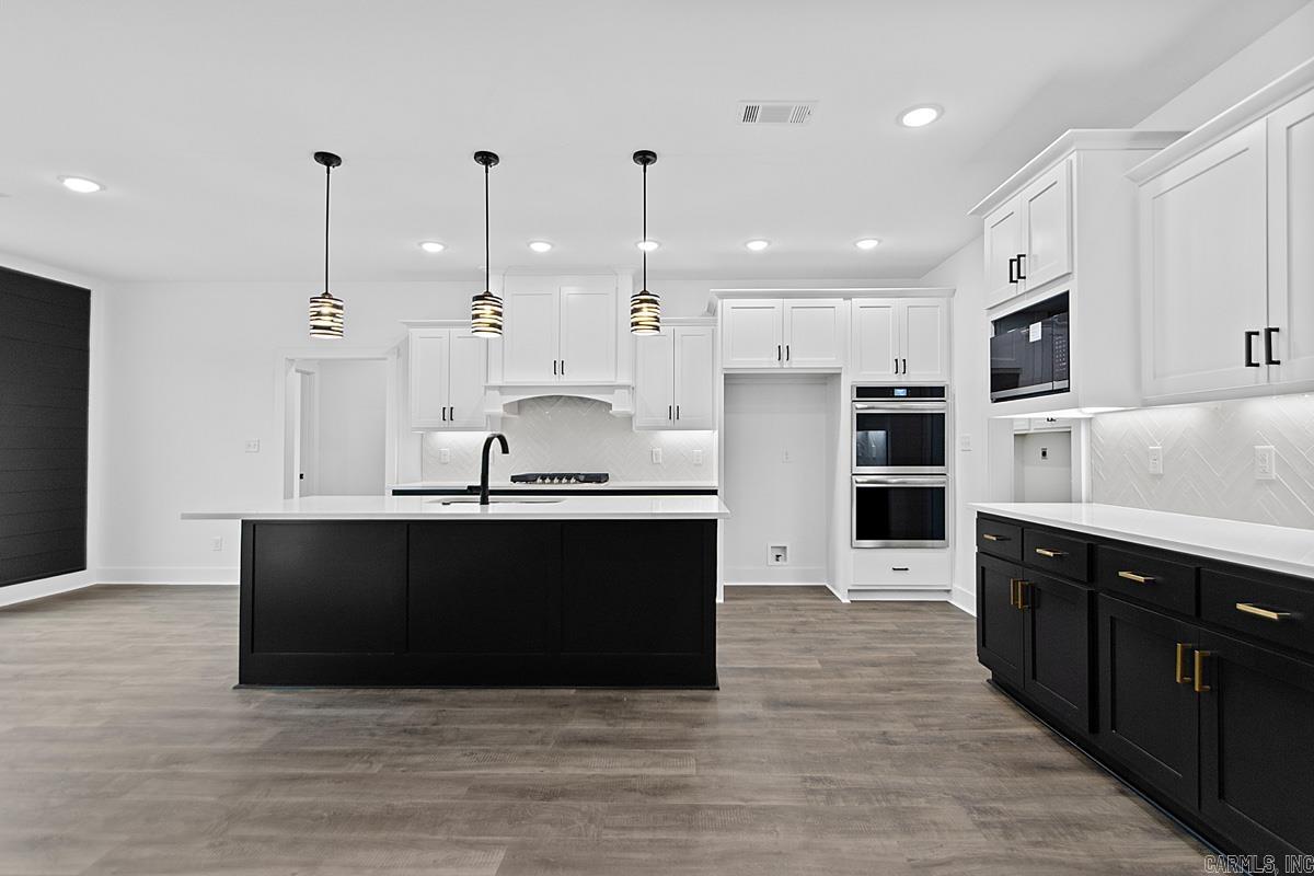 656 Feldspar Drive Sherwood, AR 72120-7528