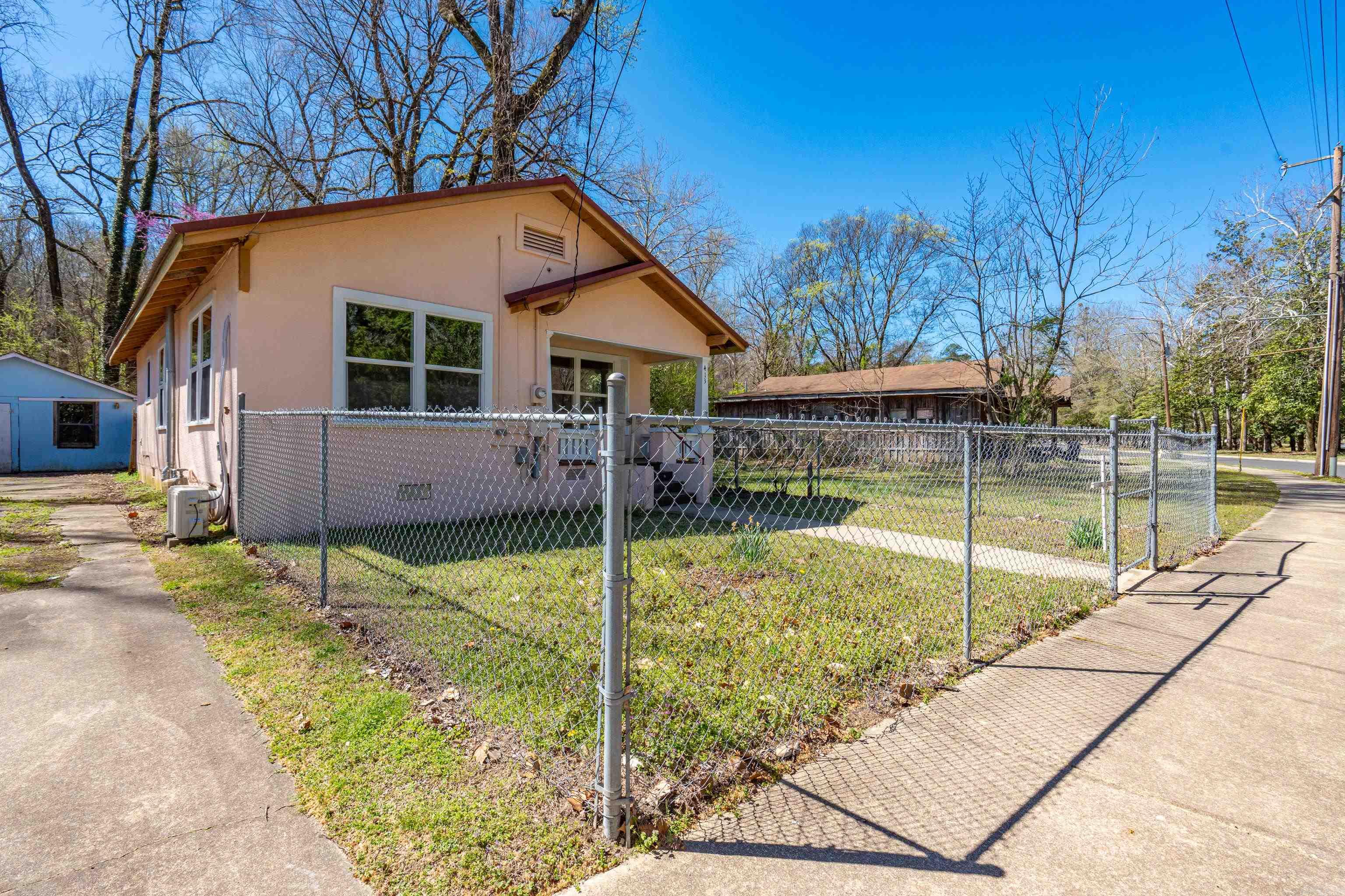 413 Whittington Avenue Hot Springs, AR 71901