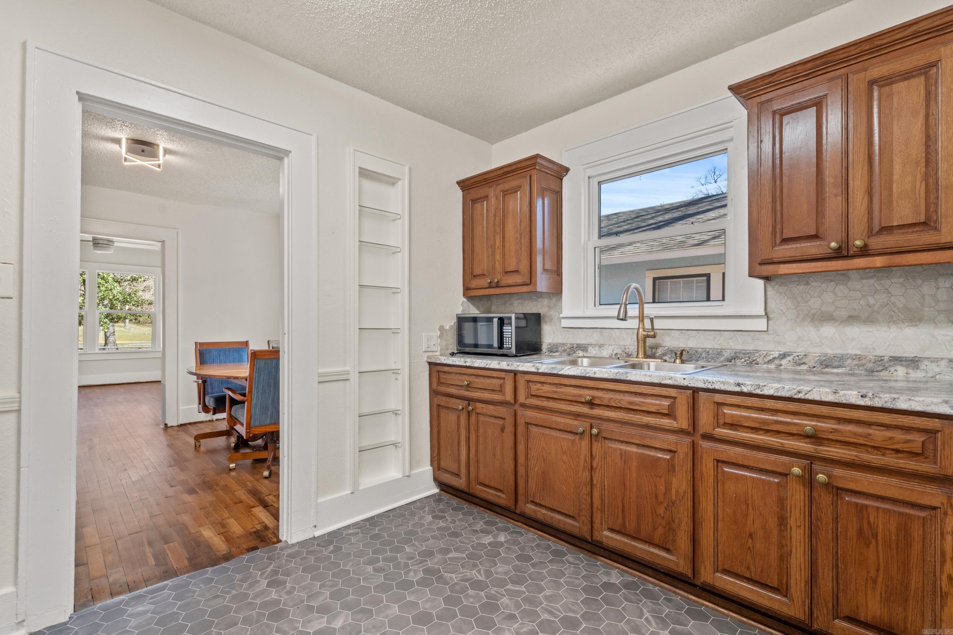 413 Whittington Avenue Hot Springs, AR 71901