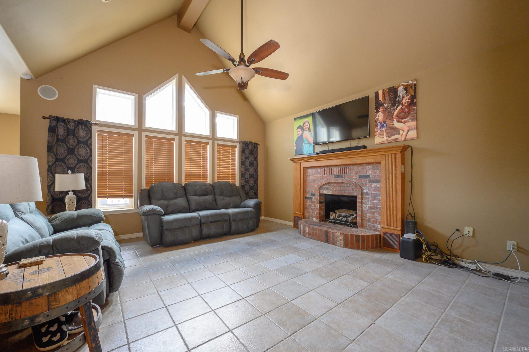 120 Penny Lane  Mena, AR