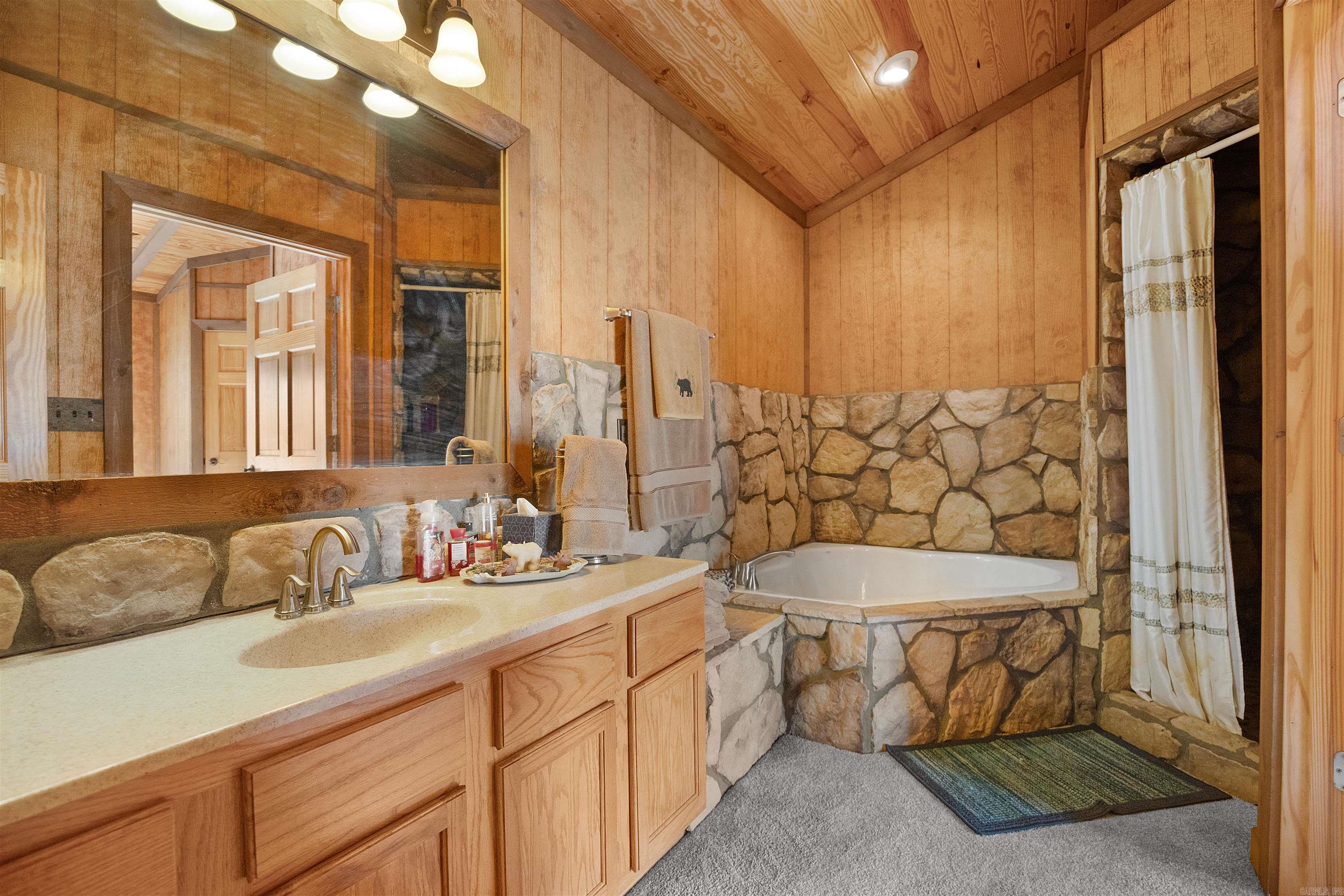 300 Hazelnut  Hot Springs, AR