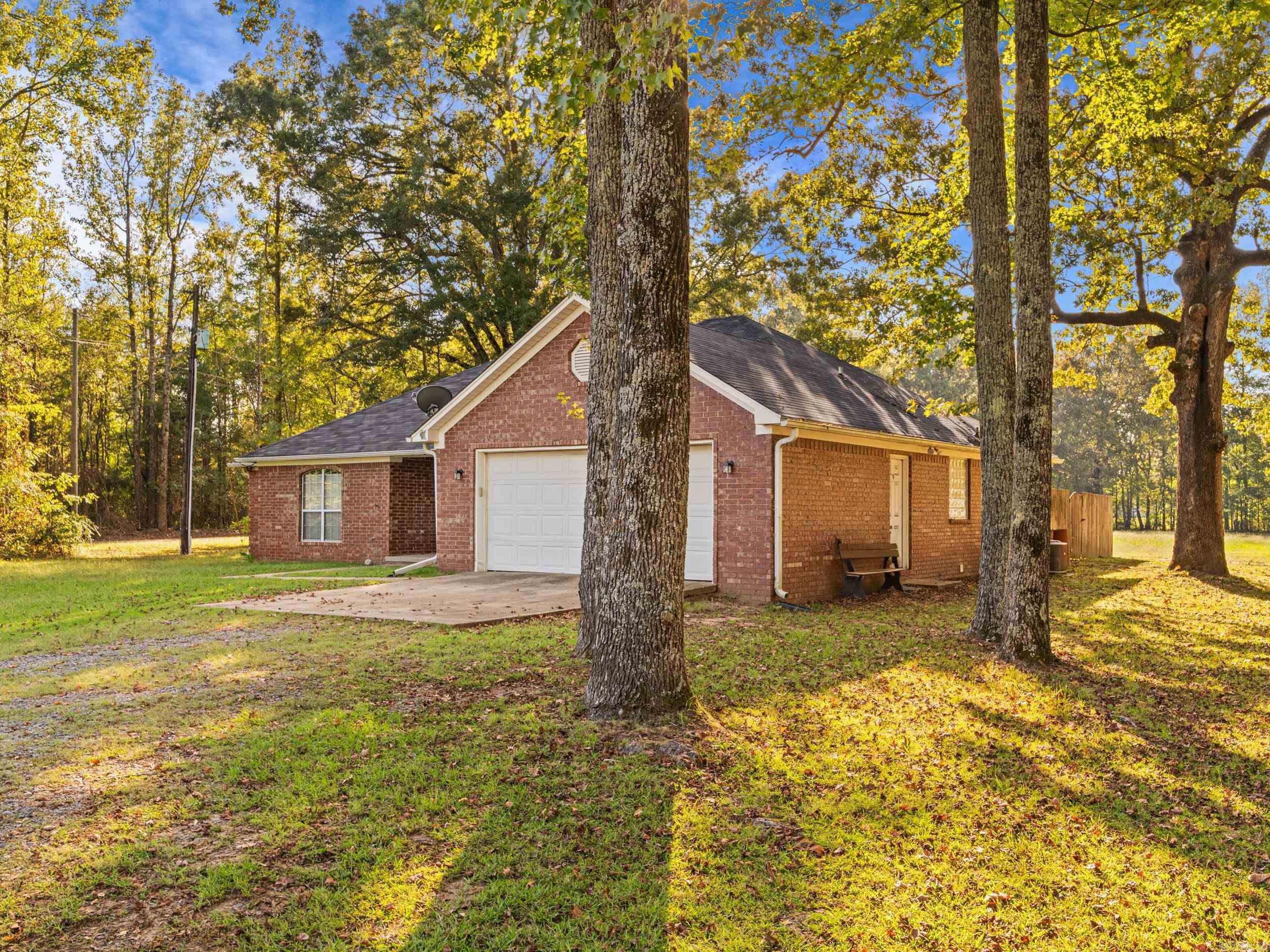 380 Apple Hill Road Austin, AR 72007