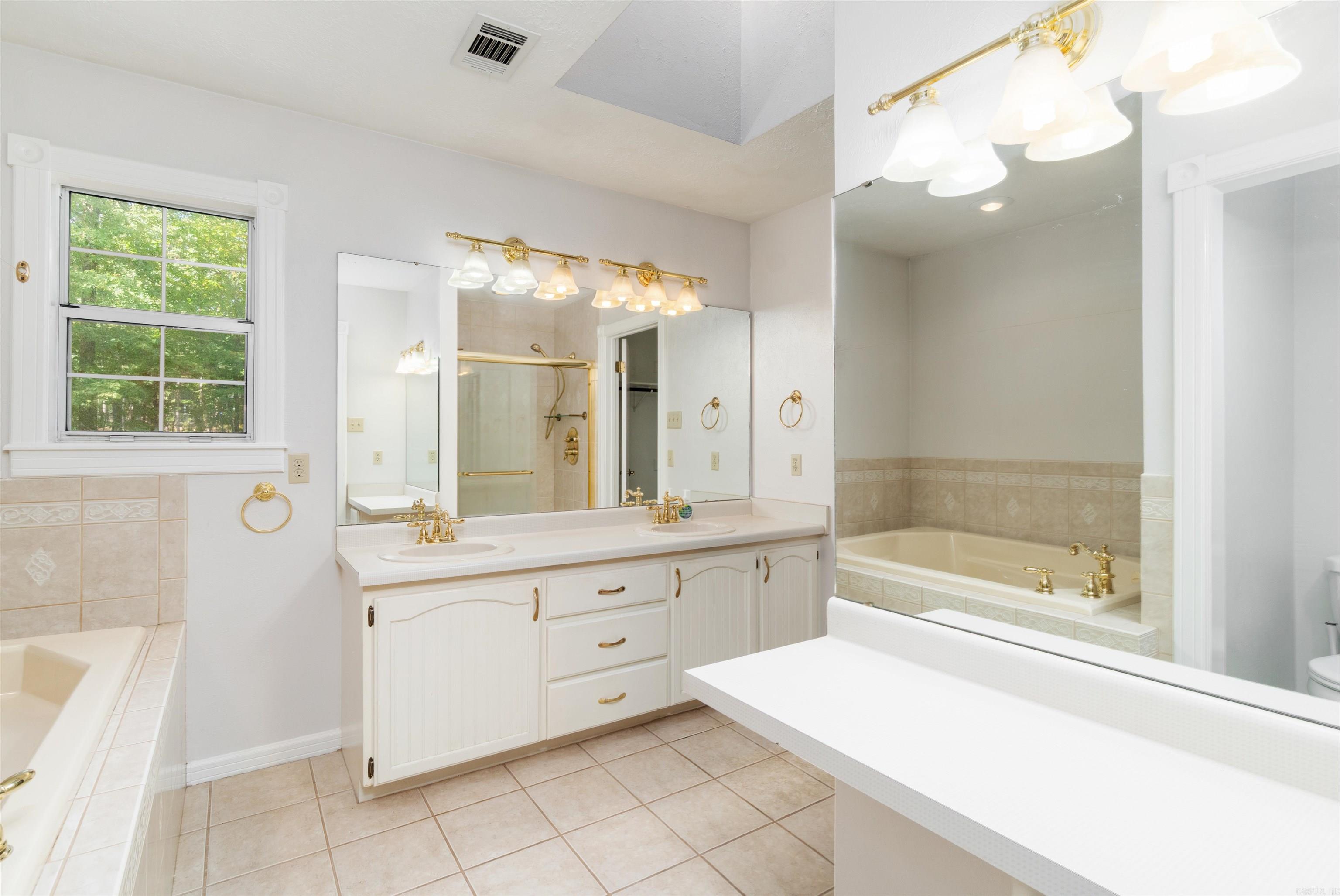 45 Gerona  Hot Springs Village, AR