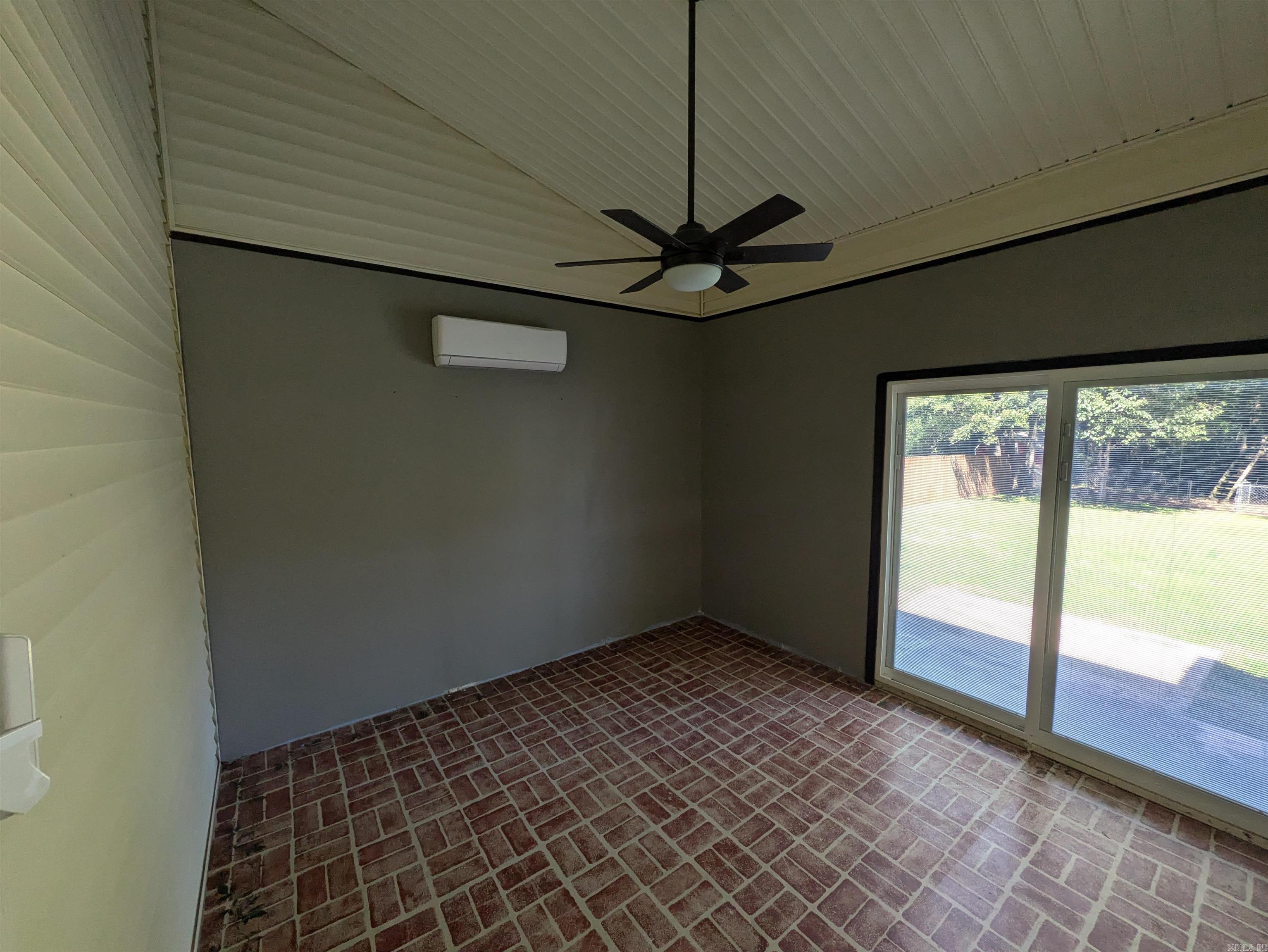 7 Cedar Creek  Clarksville, AR