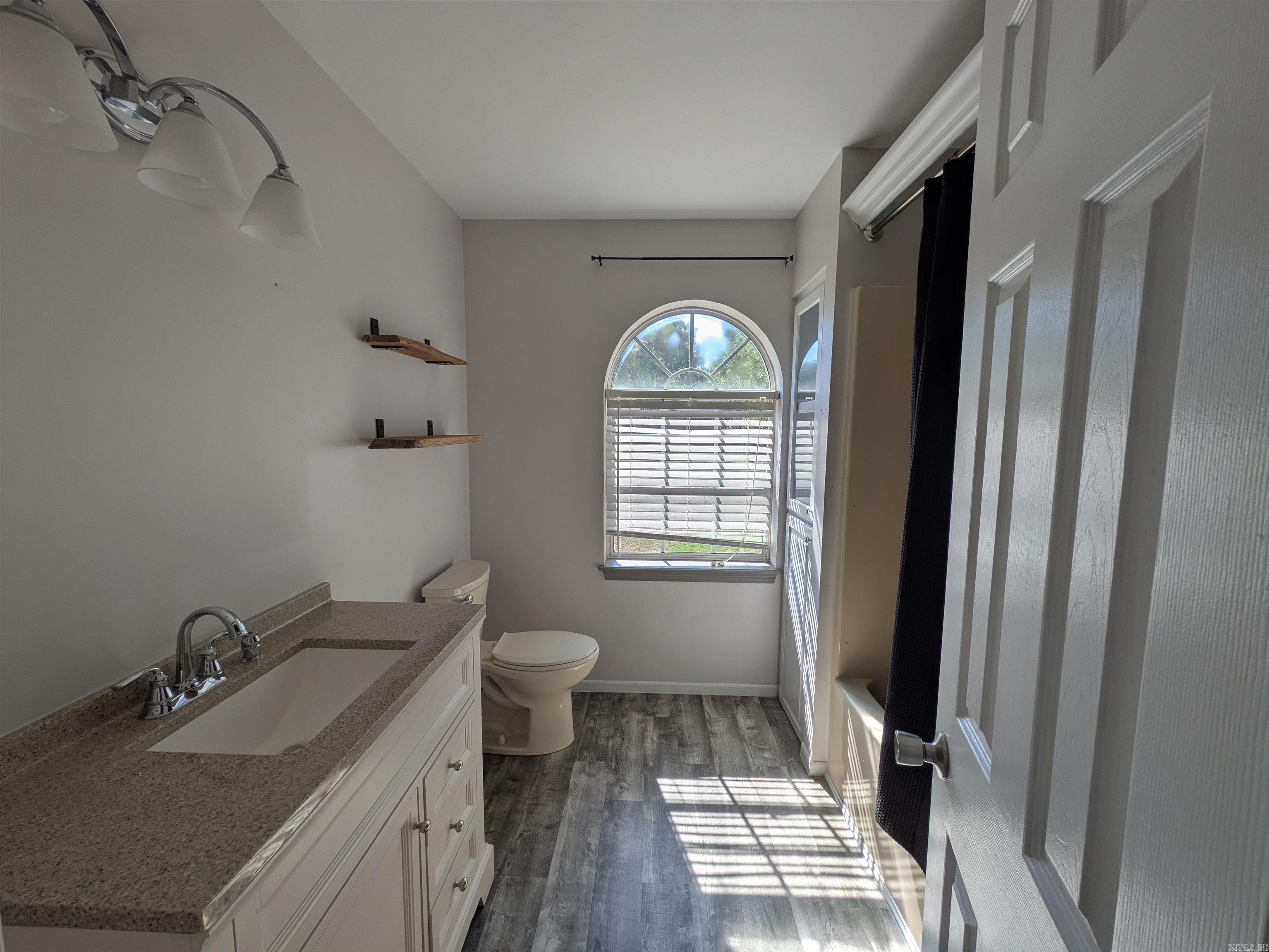 7 Cedar Creek  Clarksville, AR