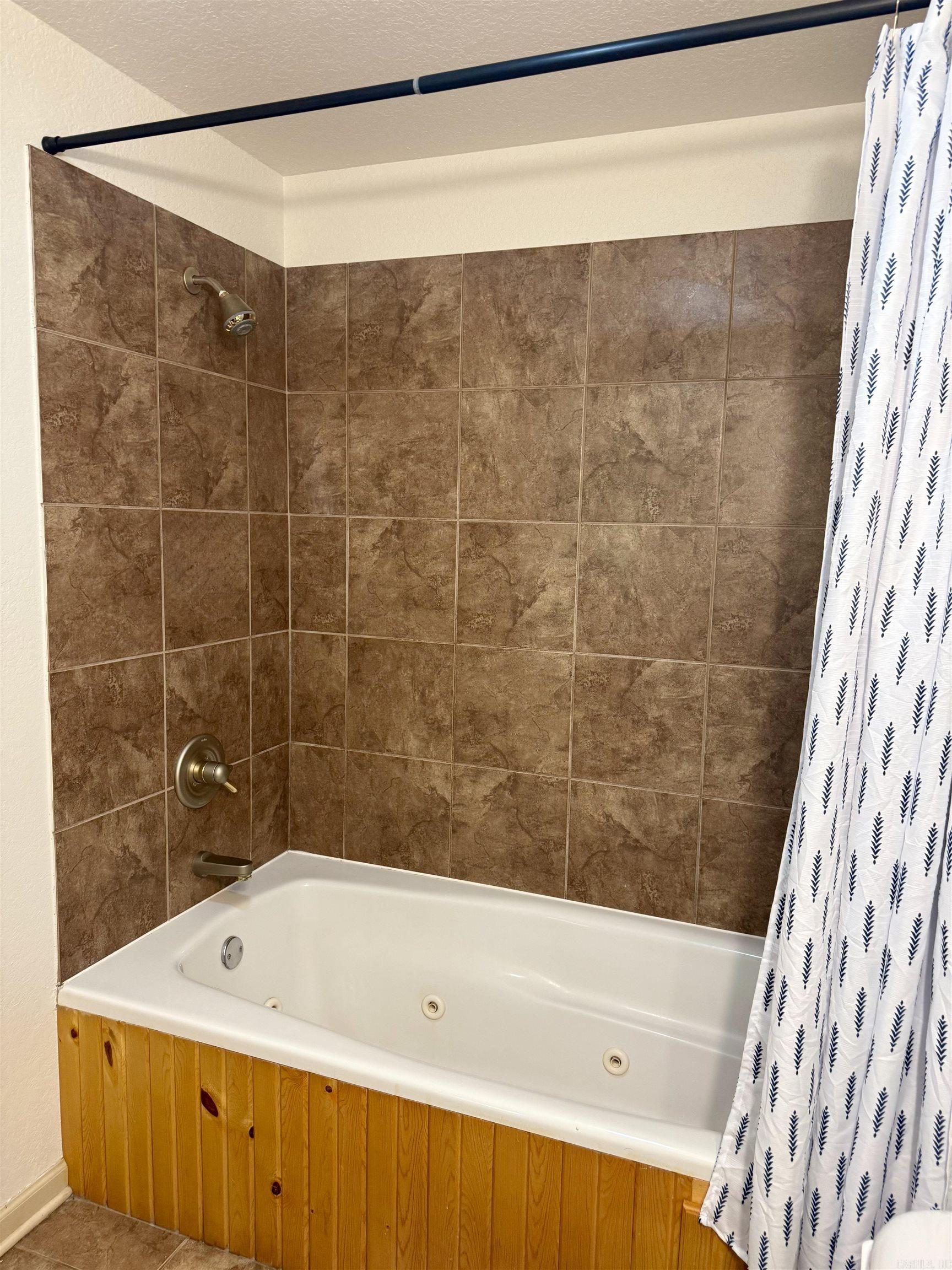 2 Lobo Landing Heber Springs, AR 72543