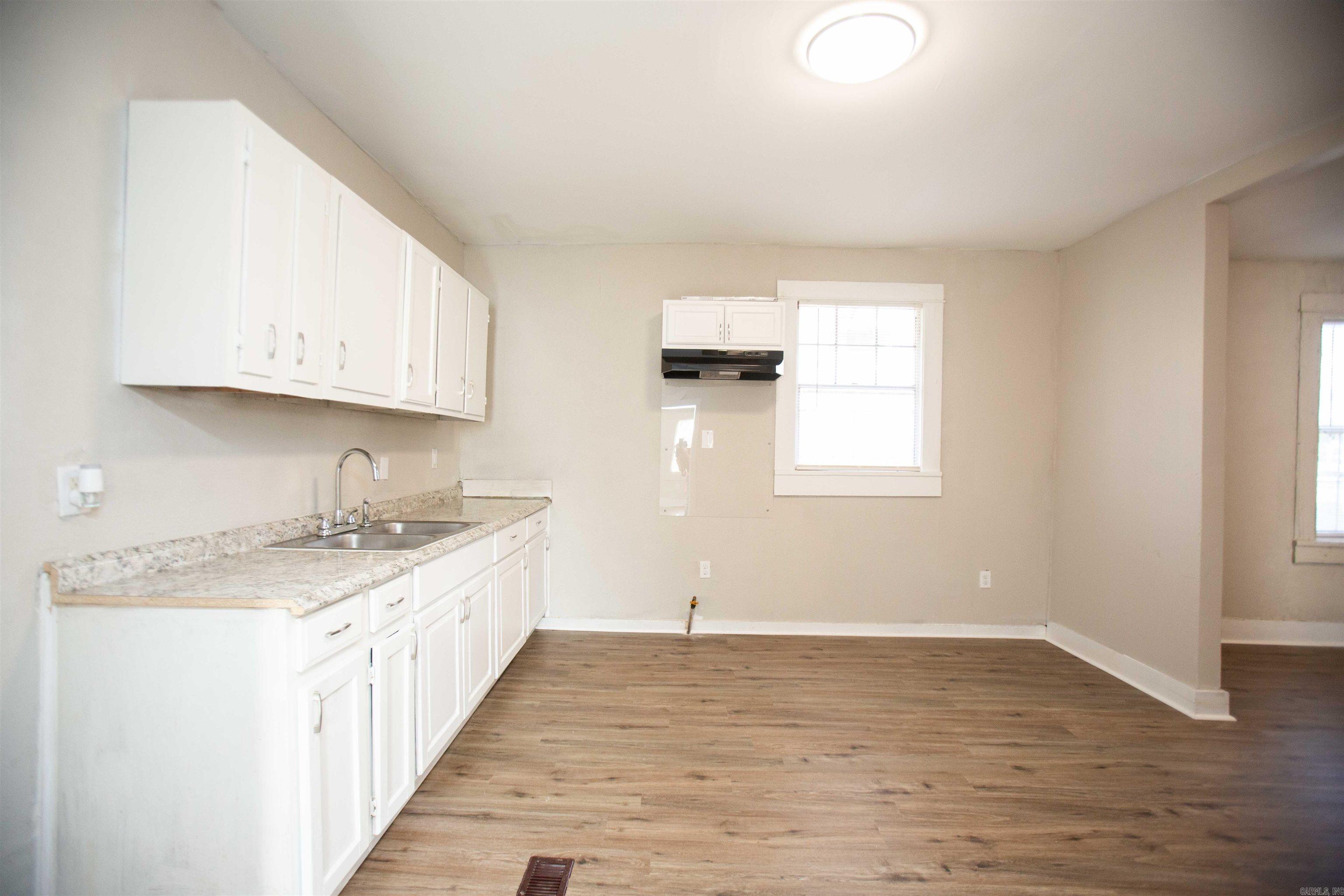 4224 W 16th  Little Rock, AR