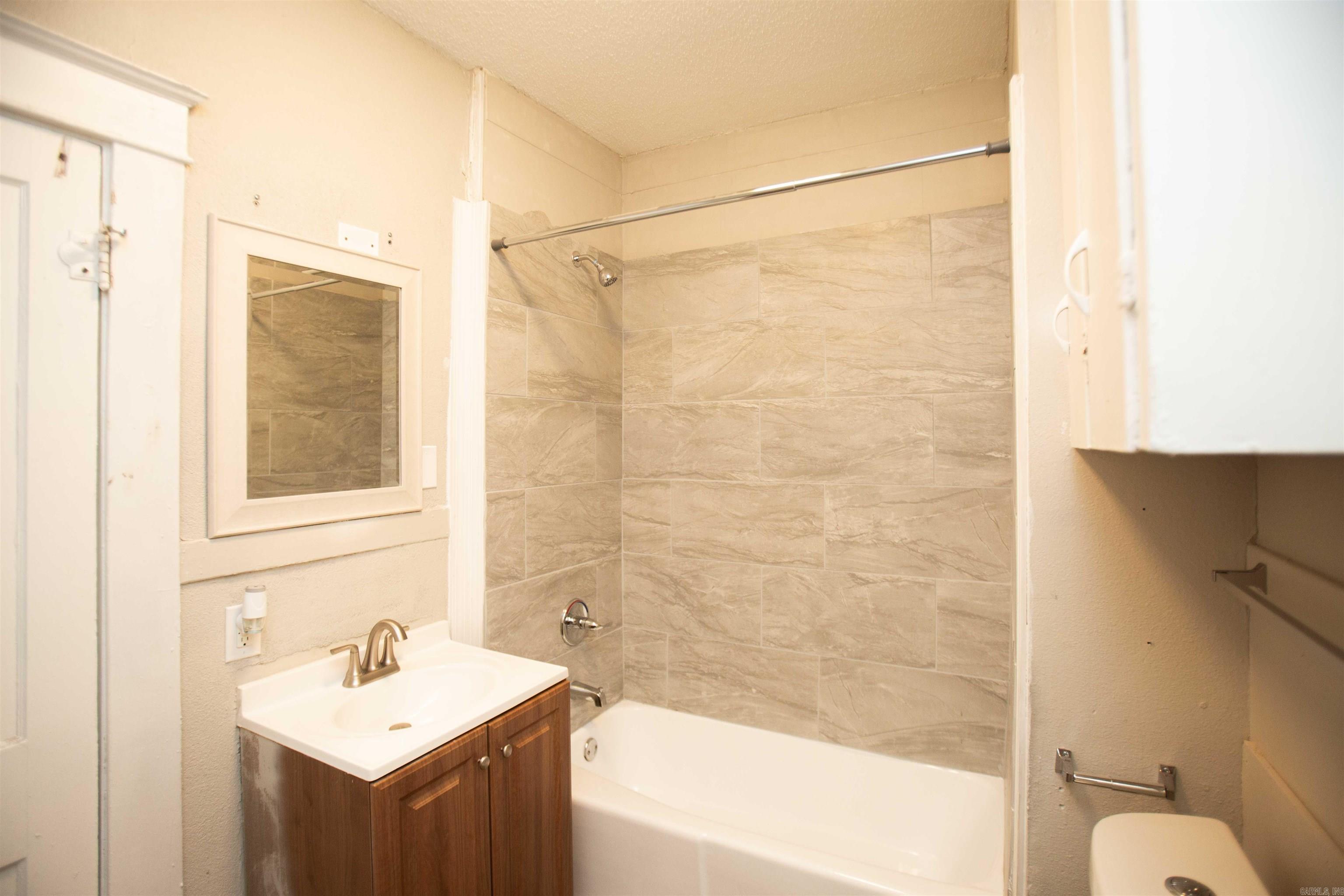 4224 W 16th  Little Rock, AR