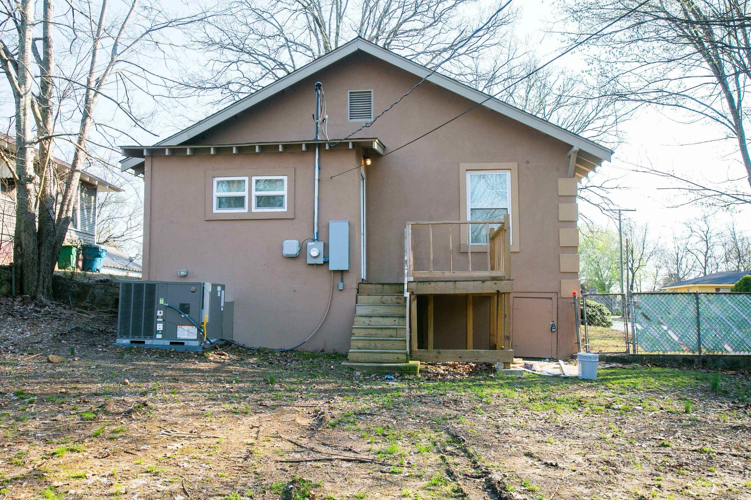 4224 W 16th  Little Rock, AR