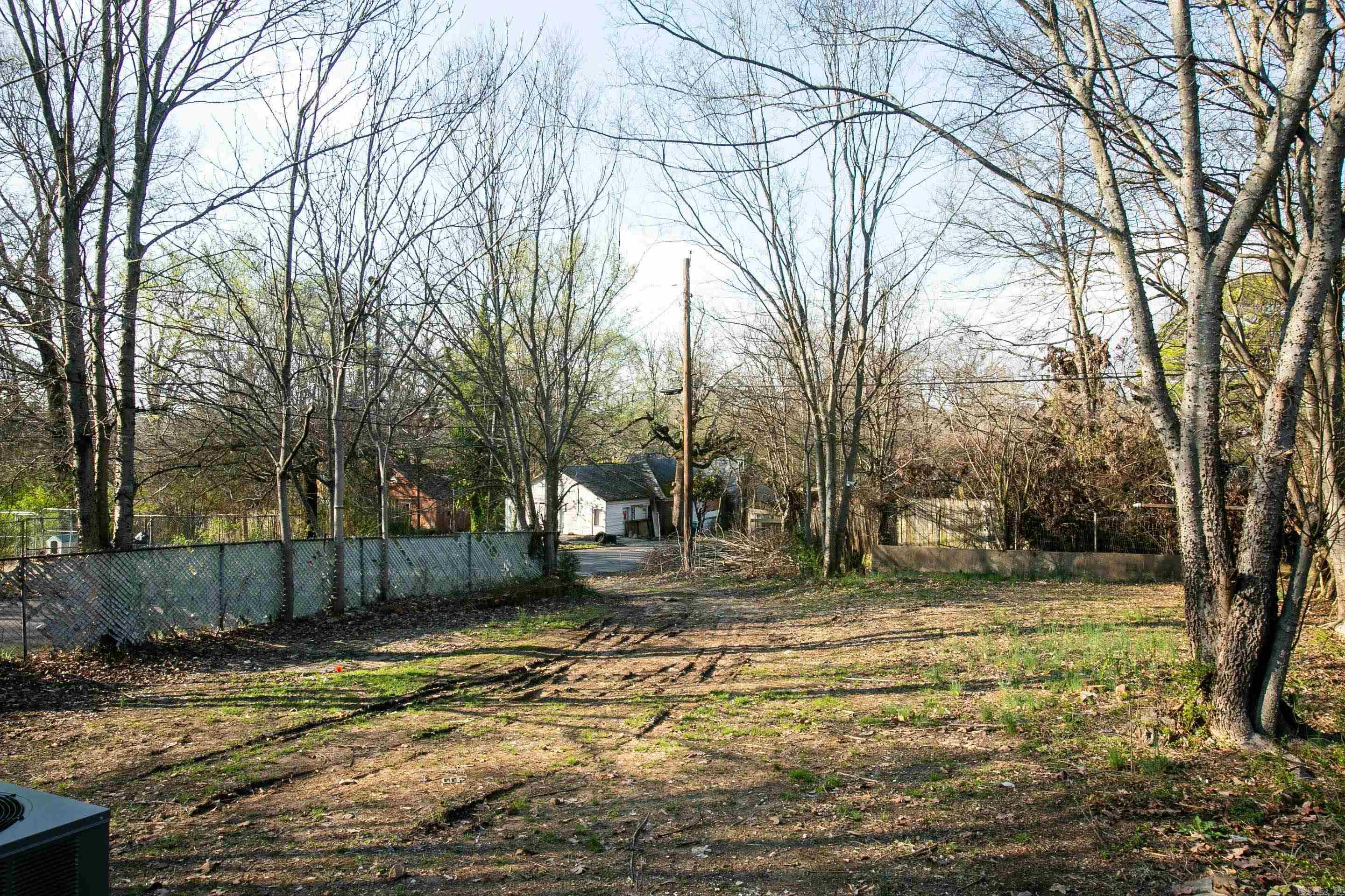 4224 W 16th  Little Rock, AR