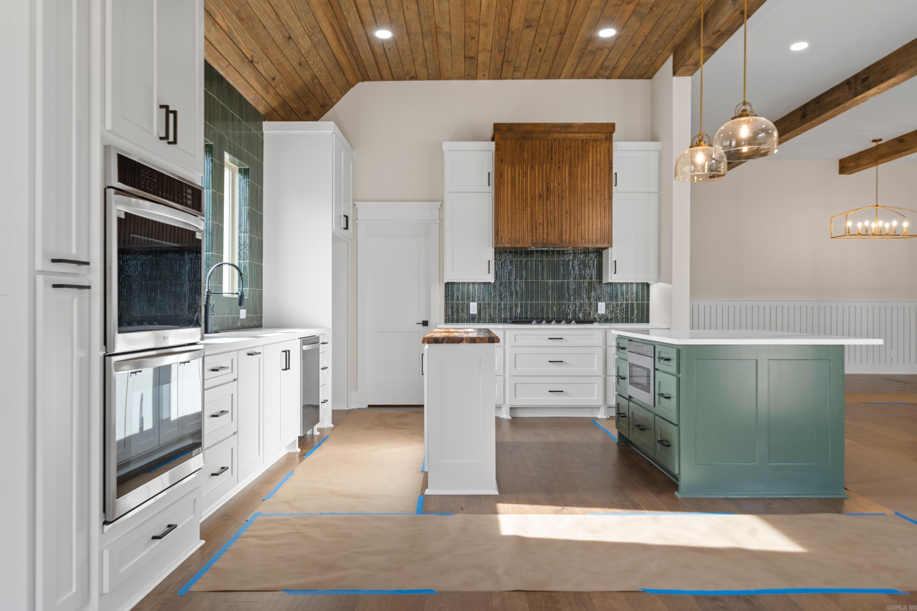 9 Manzanares Hot Springs Village, AR 71909