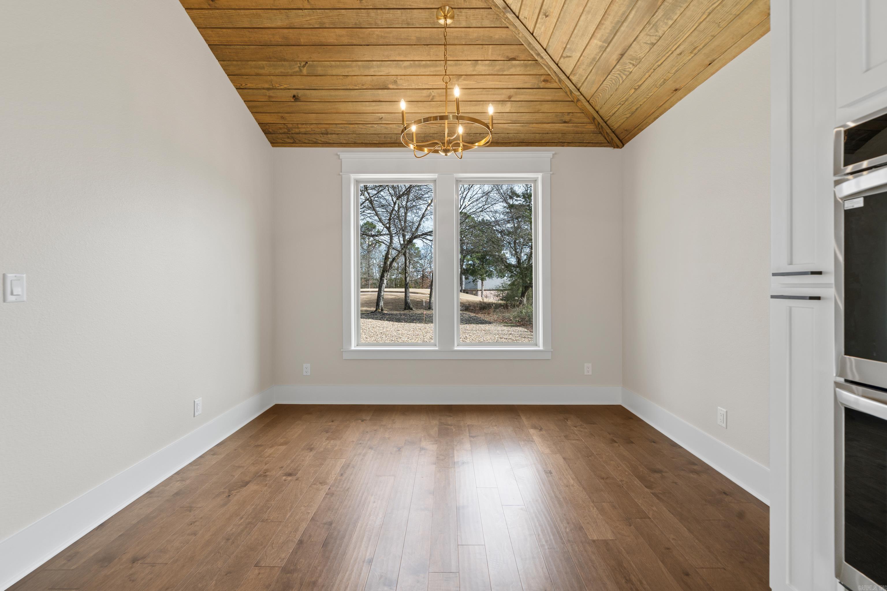 9 Manzanares Hot Springs Village, AR 71909