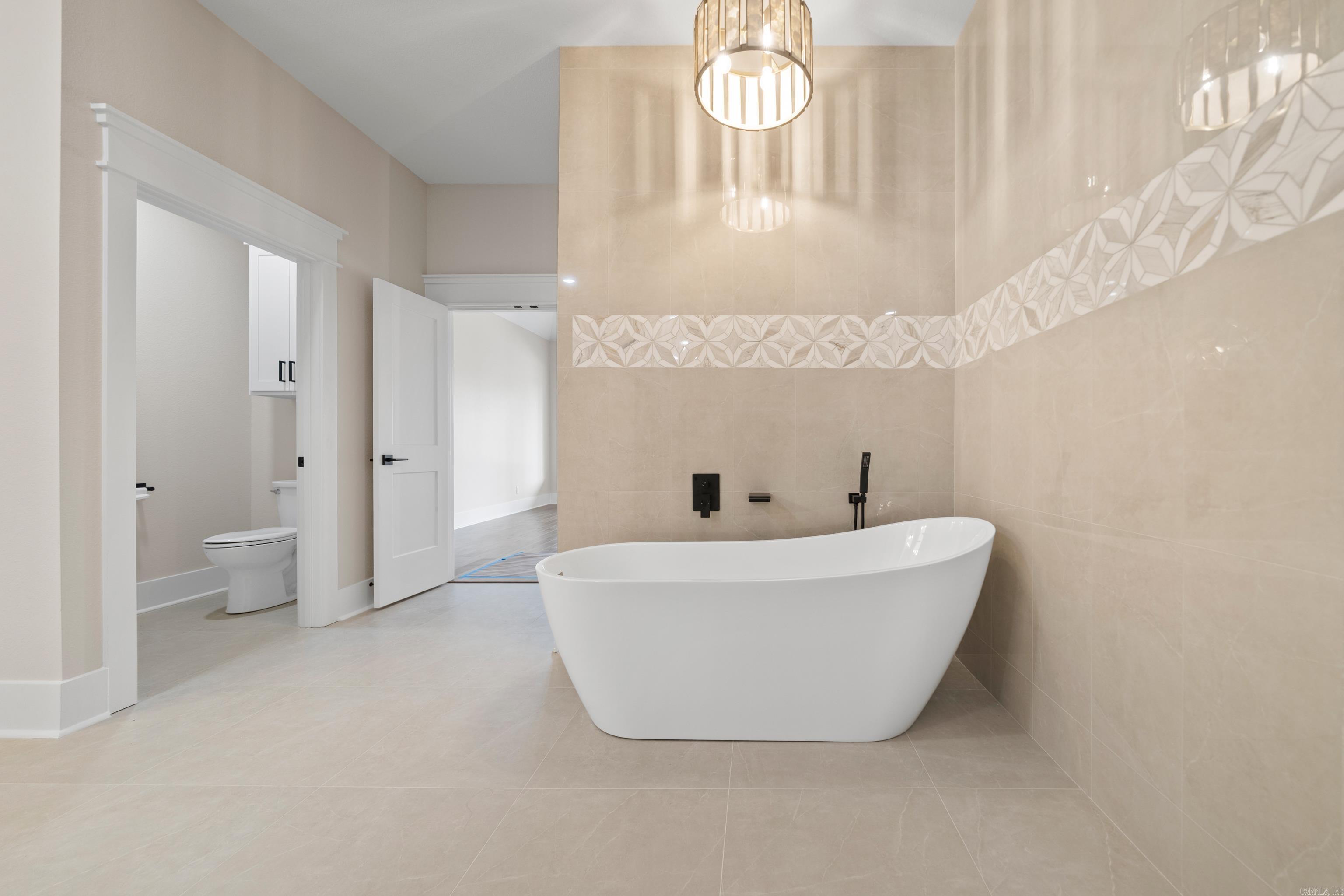 9 Manzanares Hot Springs Village, AR 71909