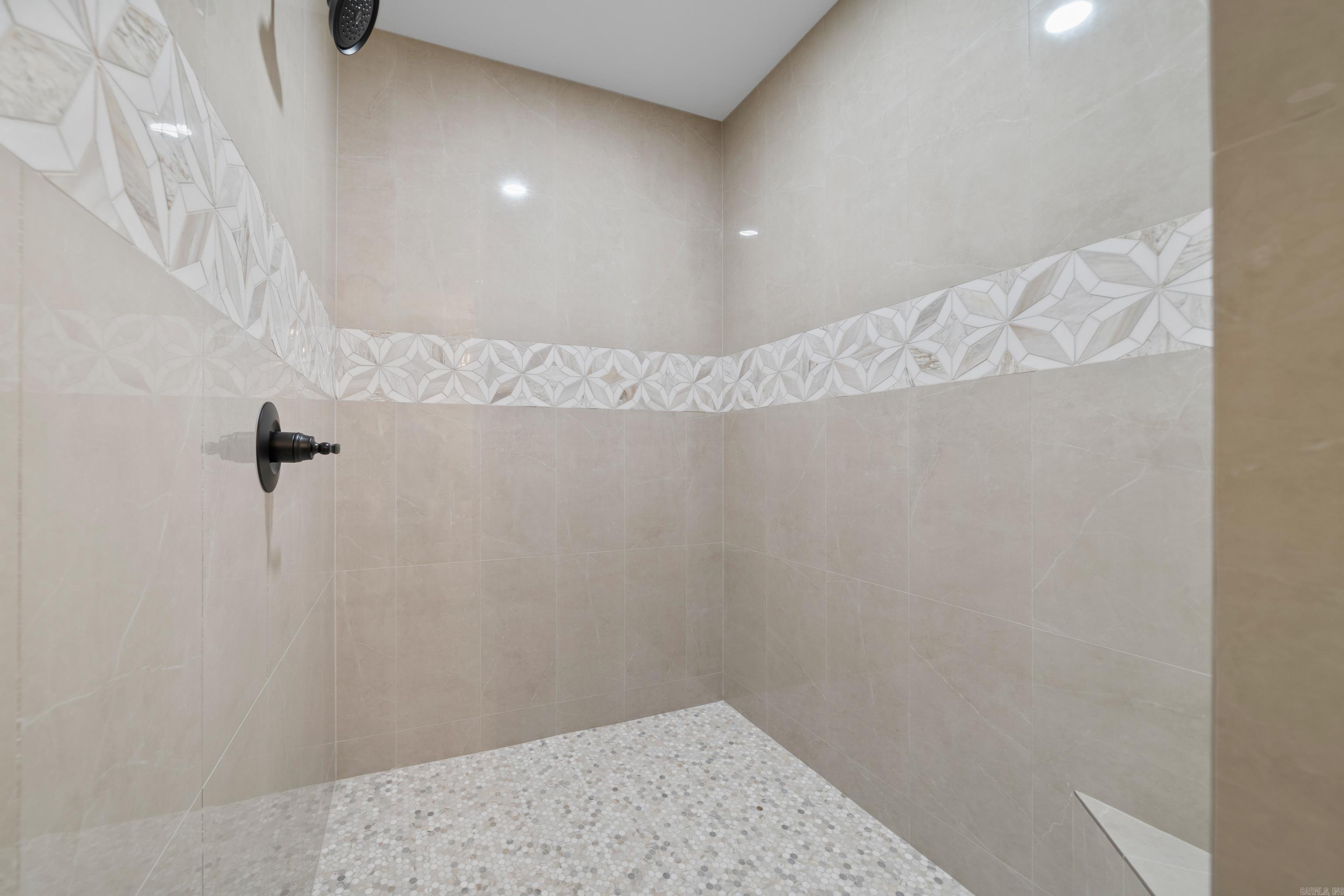 9 Manzanares Hot Springs Village, AR 71909