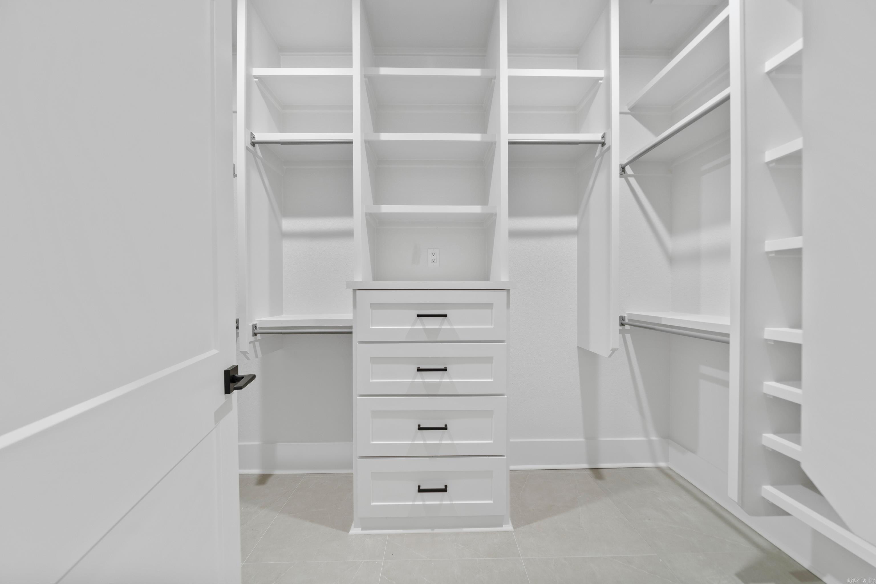 9 Manzanares Hot Springs Village, AR 71909