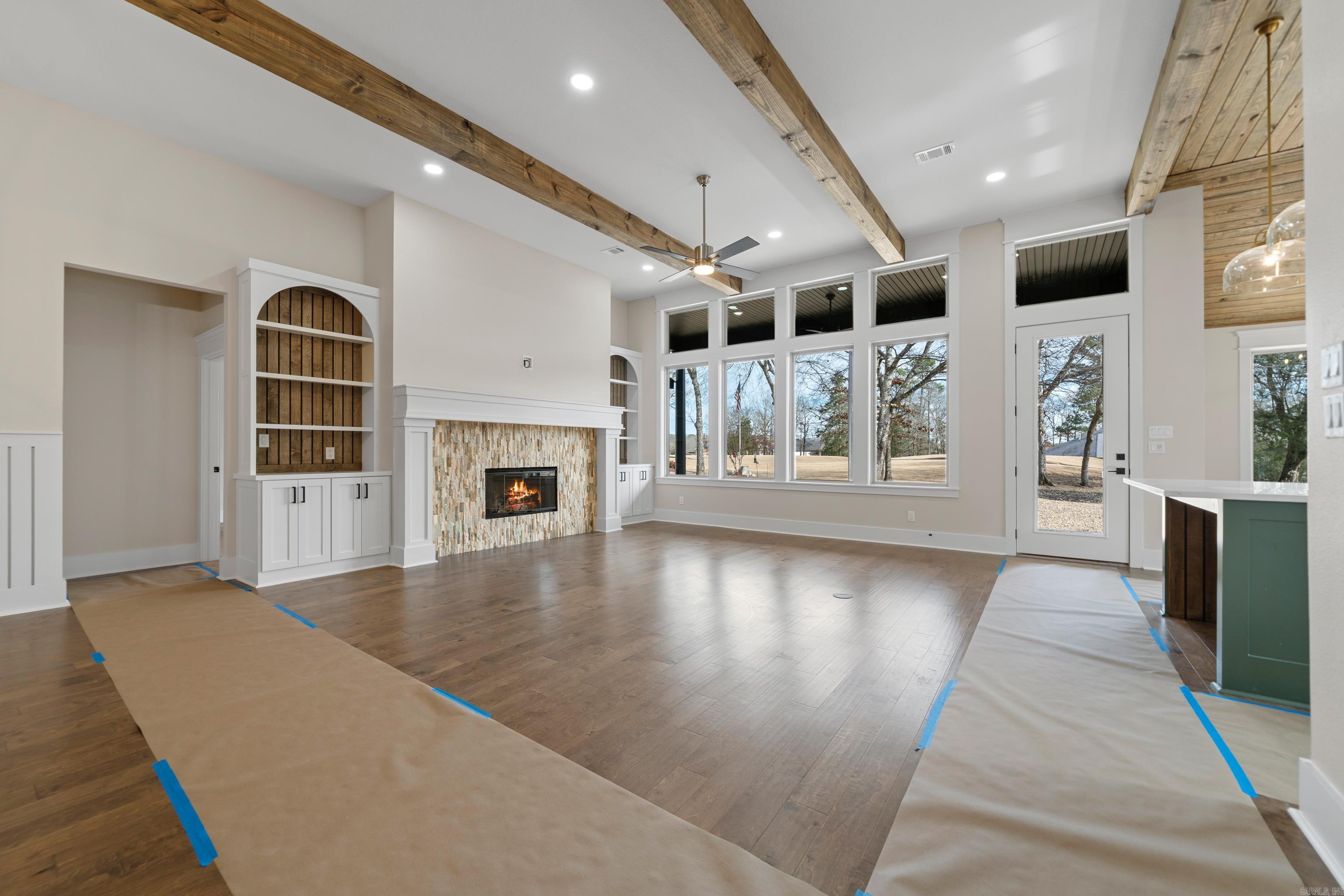 9 Manzanares Hot Springs Village, AR 71909