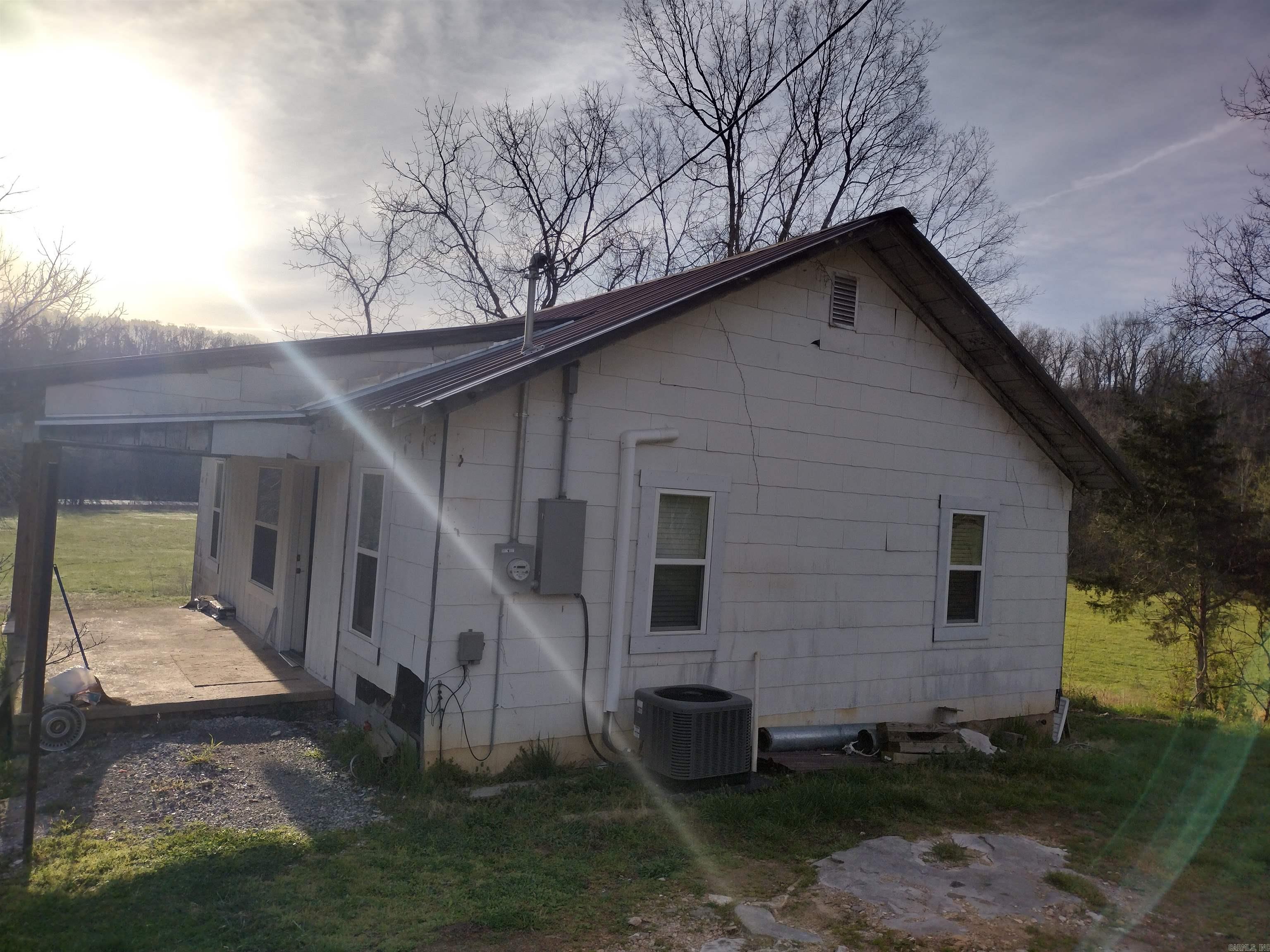 30121 HWy 263 N  Mountain View, AR