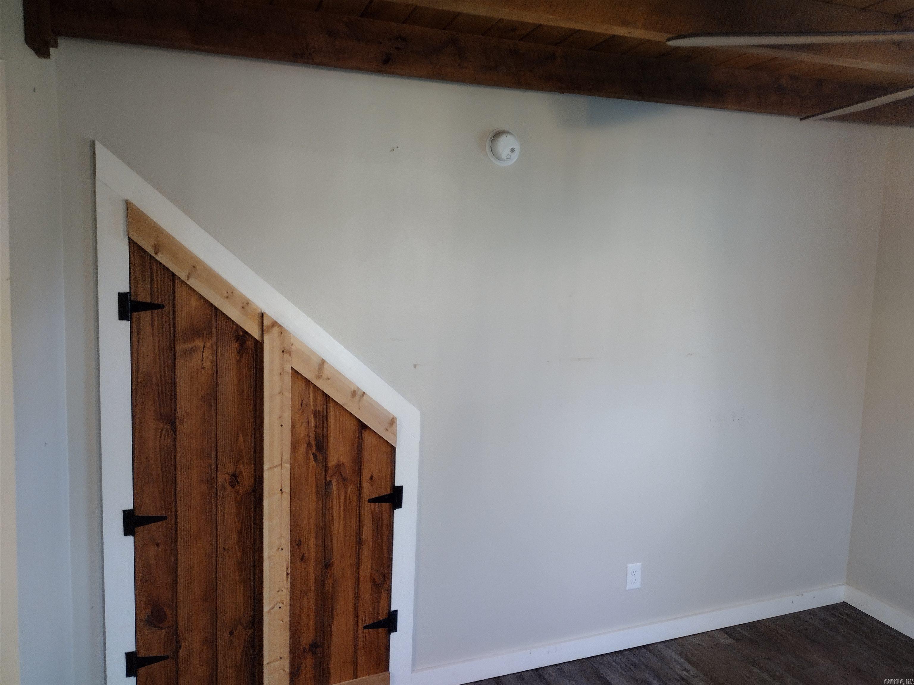 30121 HWy 263 N  Mountain View, AR