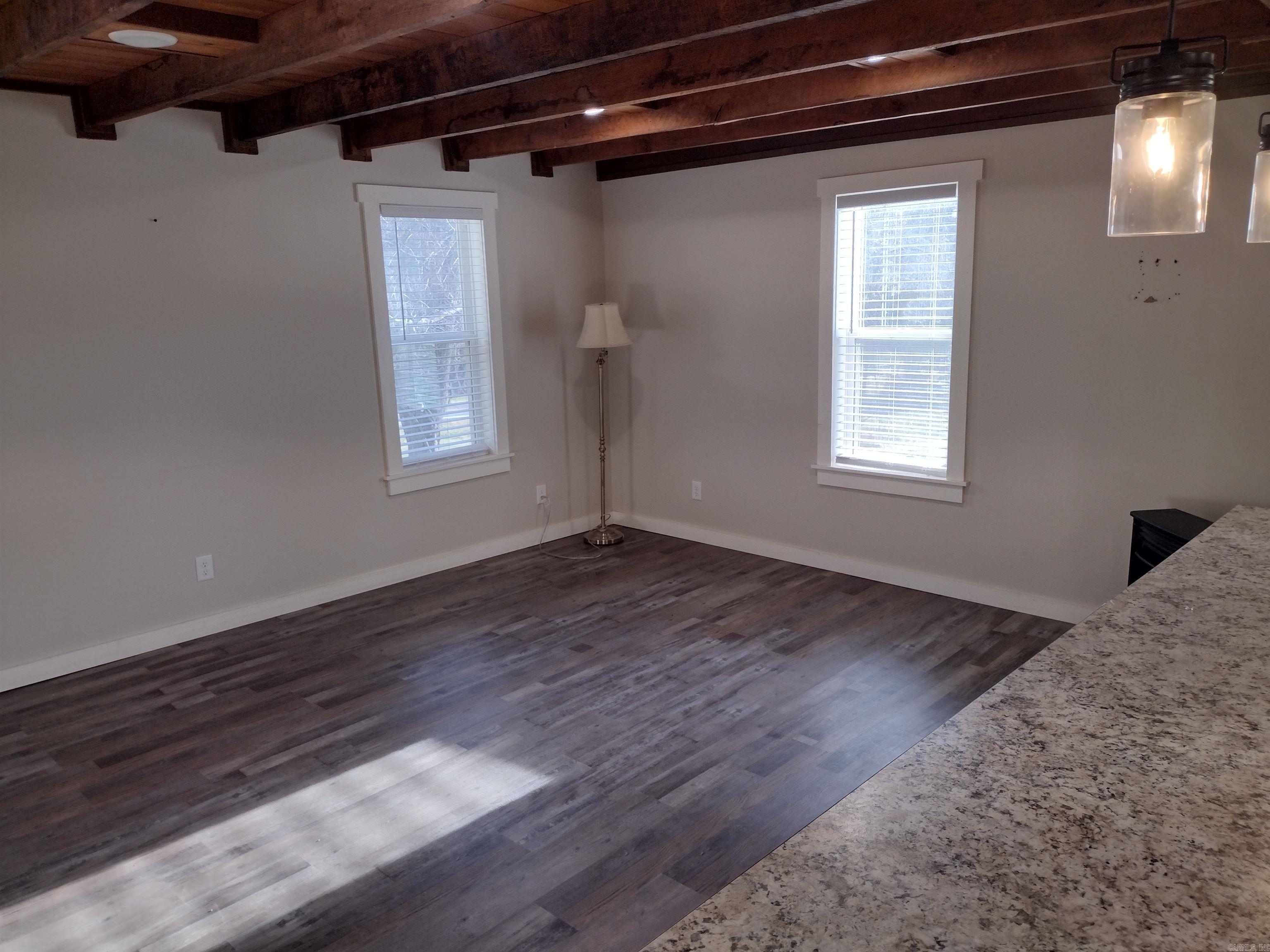 30121 HWy 263 N  Mountain View, AR