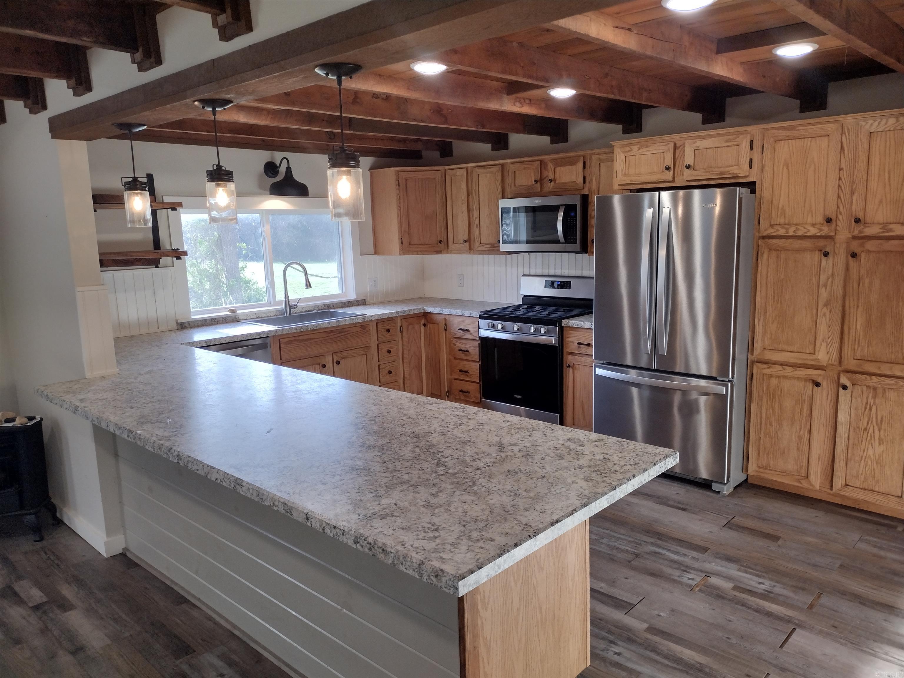 30121 HWy 263 N  Mountain View, AR