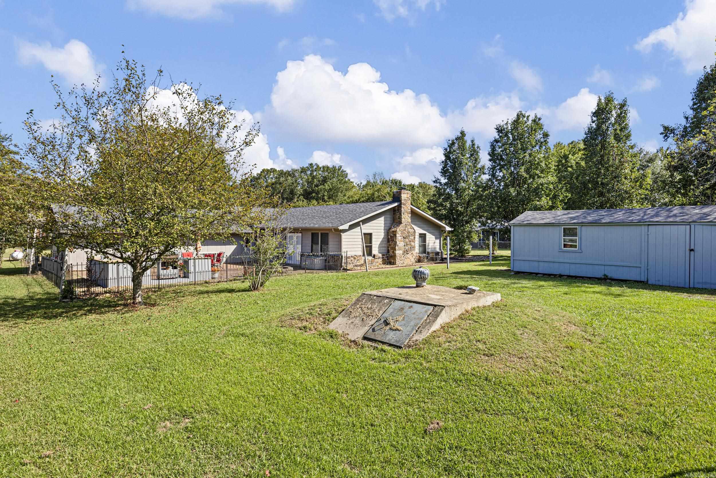 806 Avenue 8 SE  Atkins, AR