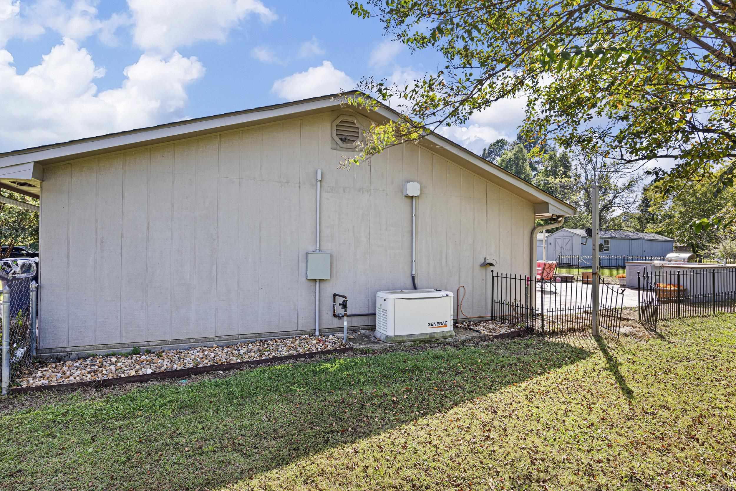 806 Avenue 8 SE  Atkins, AR