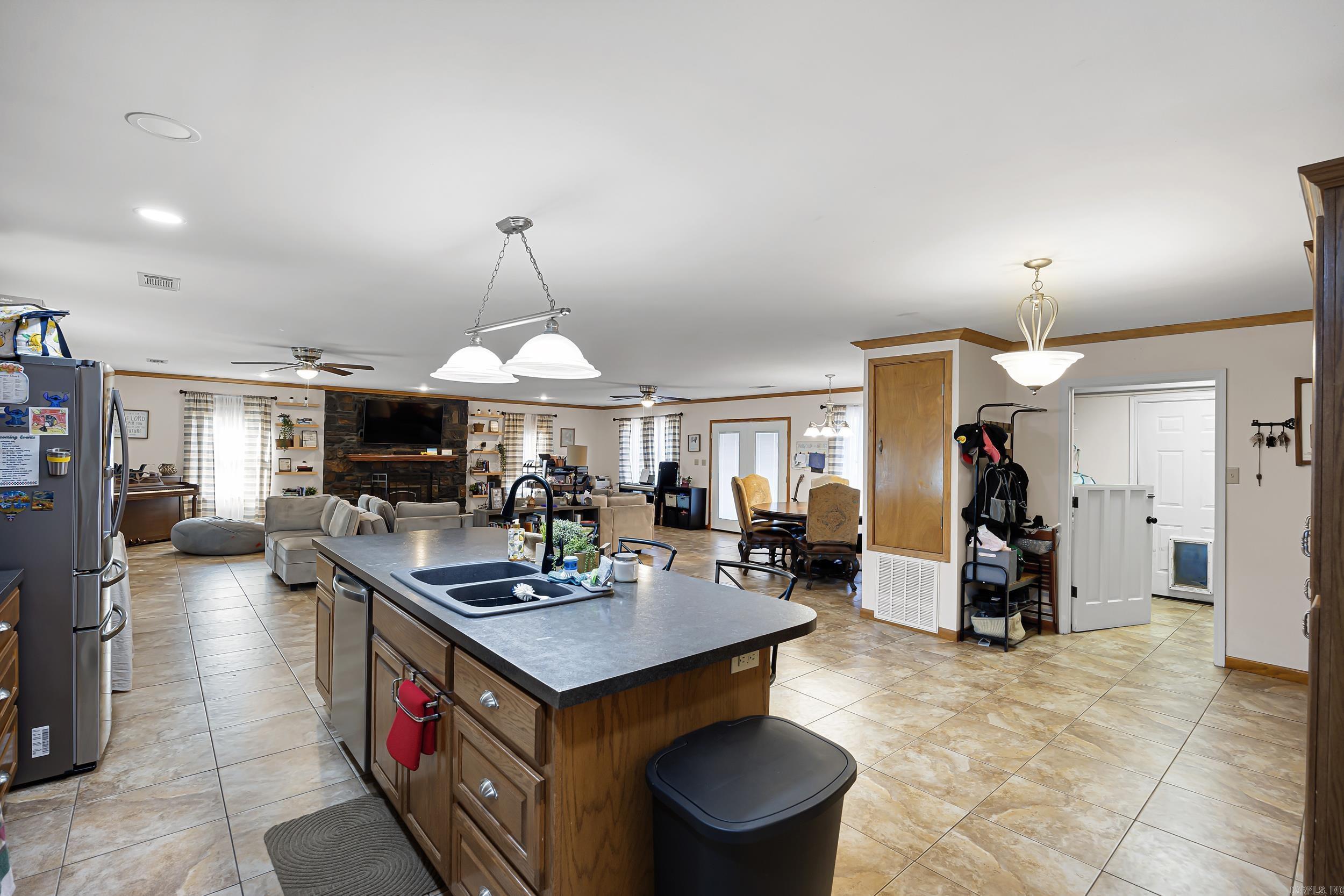 806 Avenue 8 SE  Atkins, AR