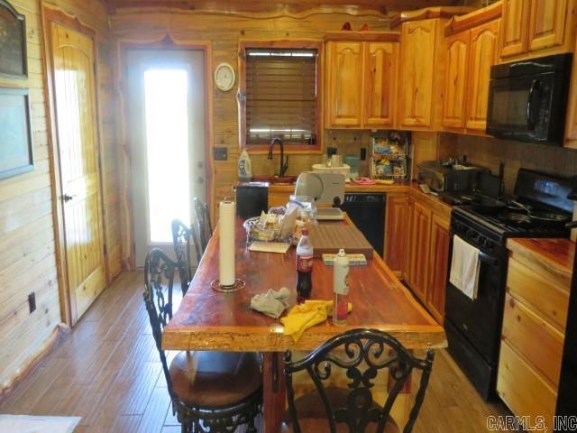 212 Cedar Hills  Mountain View, AR