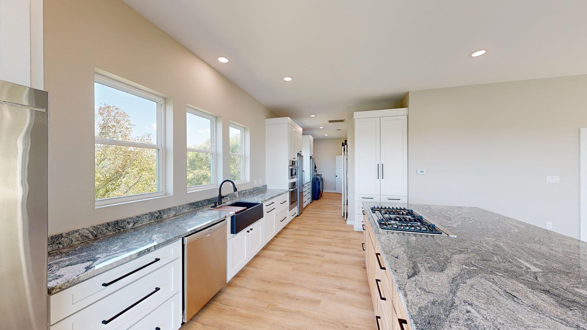 156 Waterfront Drive Hot Springs, AR 71913