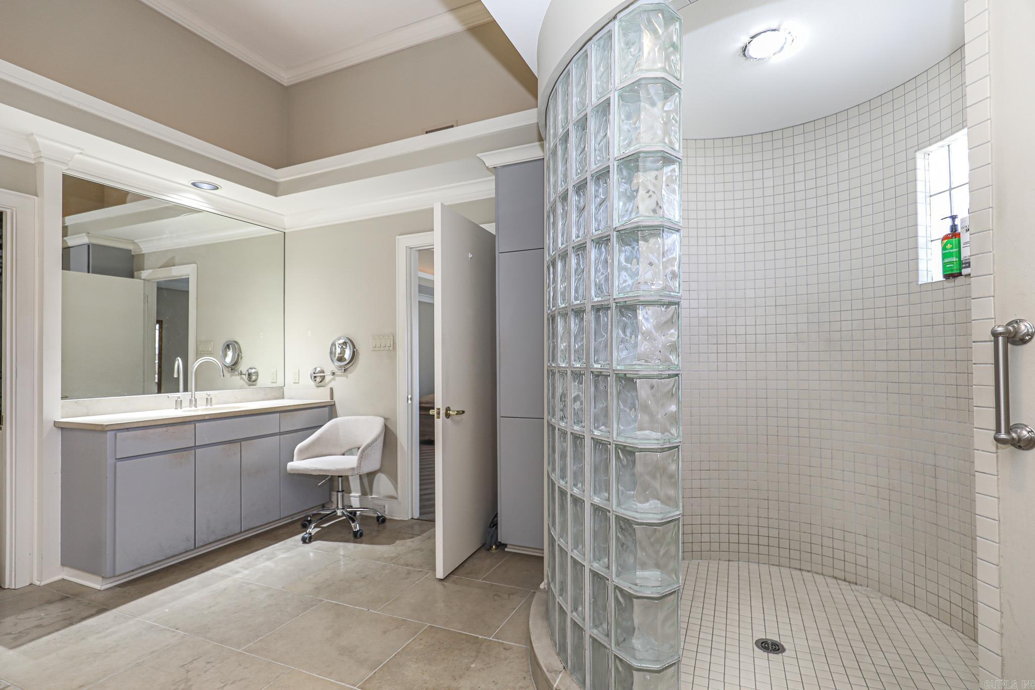 5812 & 5806 Highway 5  Benton, AR