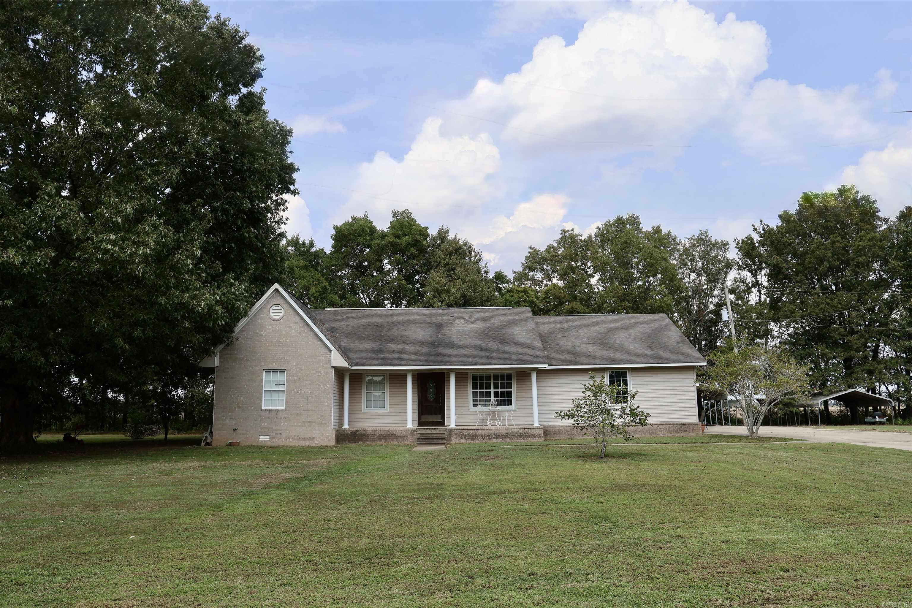 209 Sherwood Street McGehee, AR 71654