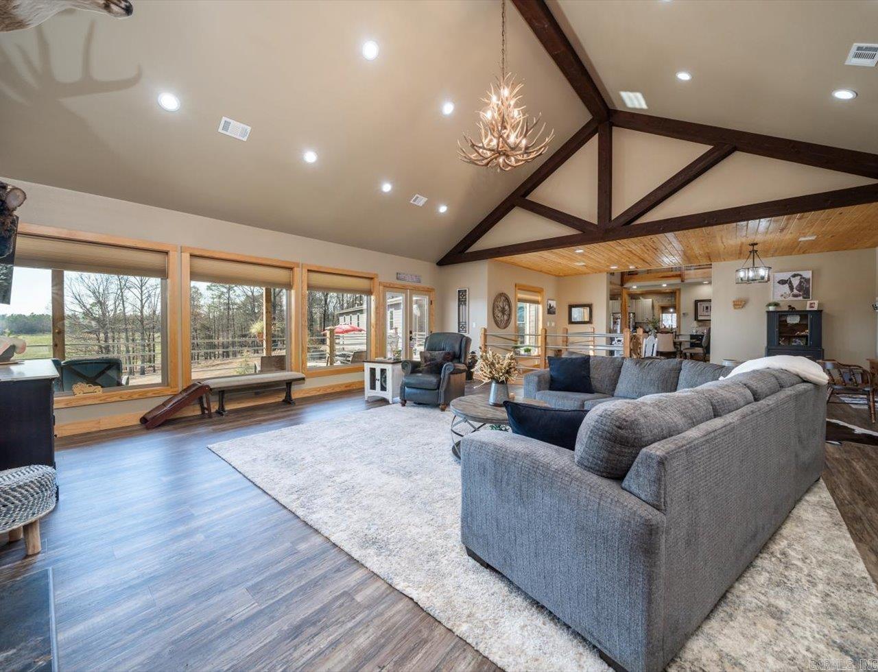 2060 Nubbin Ridge  Royal, AR