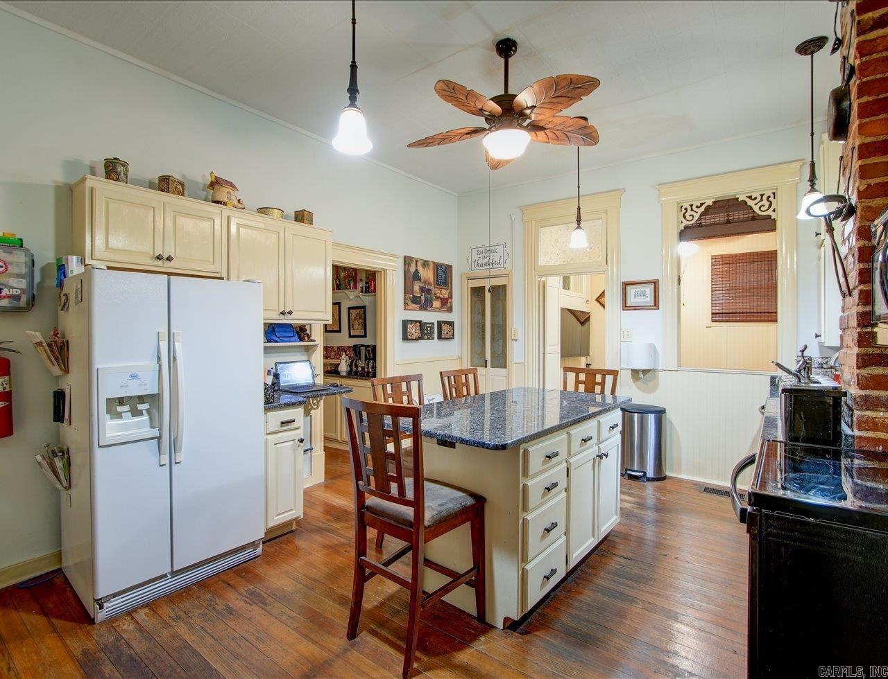 318 Quapaw The Gables Inn Hot Springs, AR