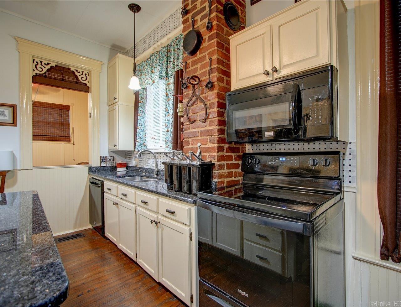 318 Quapaw The Gables Inn Hot Springs, AR