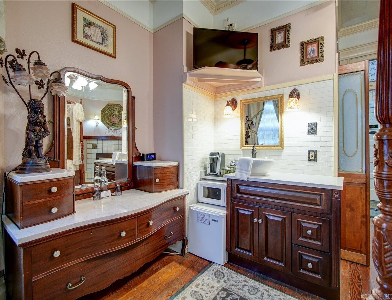 318 Quapaw The Gables Inn Hot Springs, AR