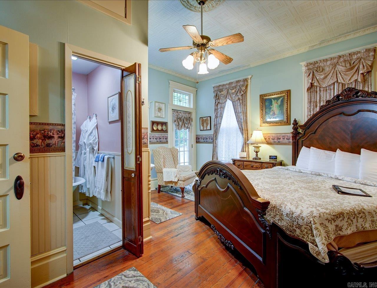 318 Quapaw The Gables Inn Hot Springs, AR