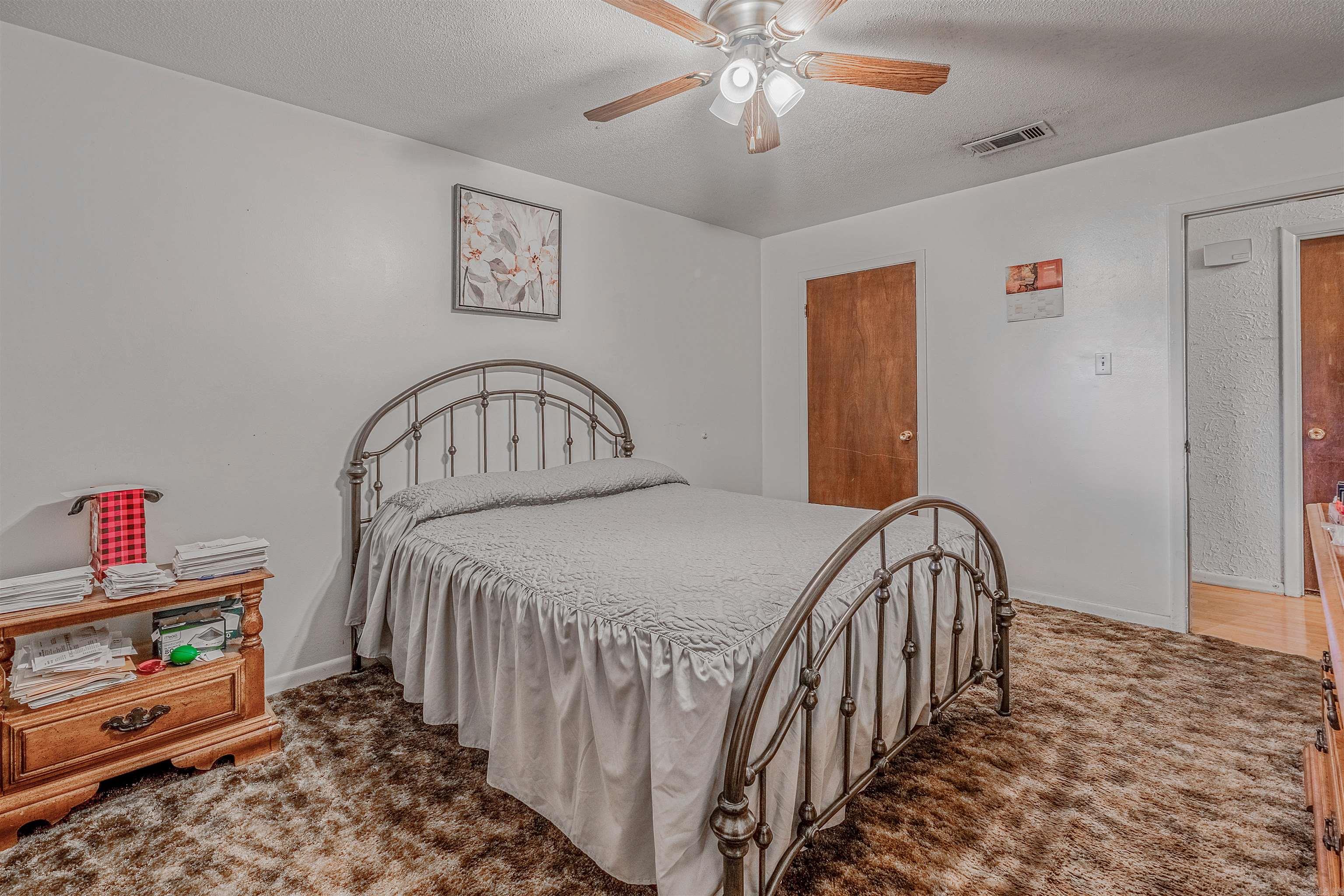 618 & 620 Newcastle Dr  Sherwood, AR