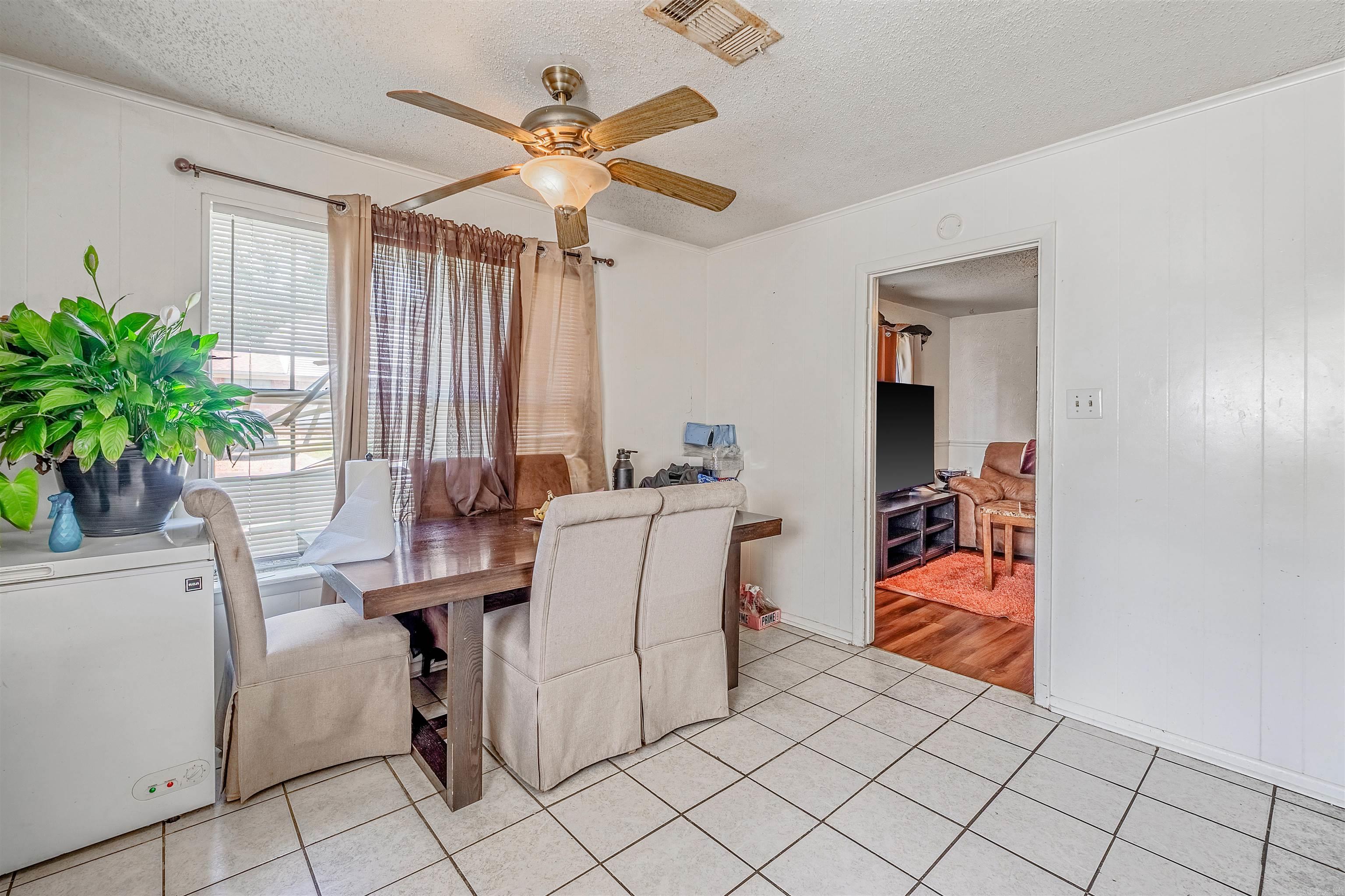 618 & 620 Newcastle Dr  Sherwood, AR