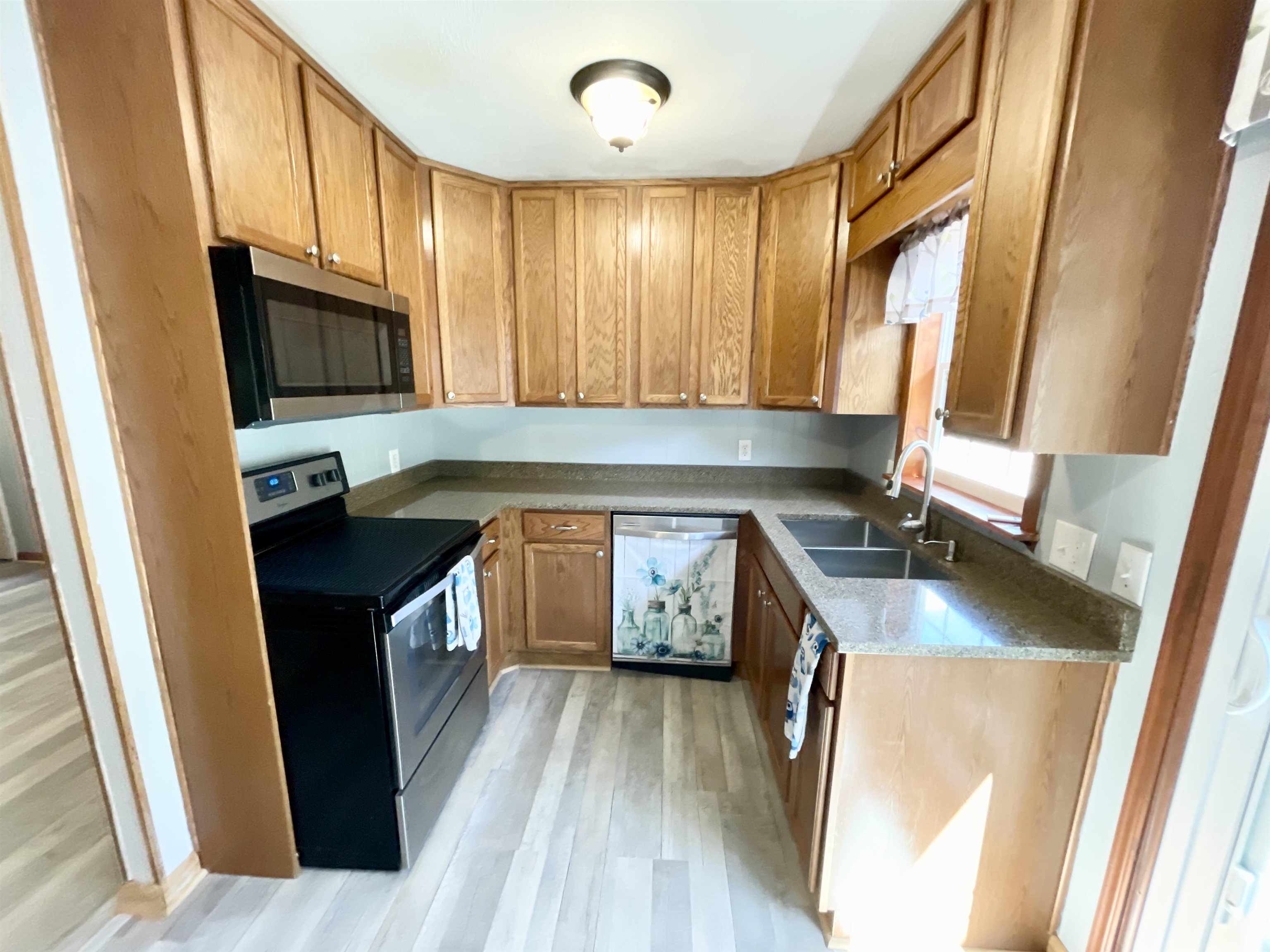 29 W Lakeshore Drive Cherokee Village, AR 72529