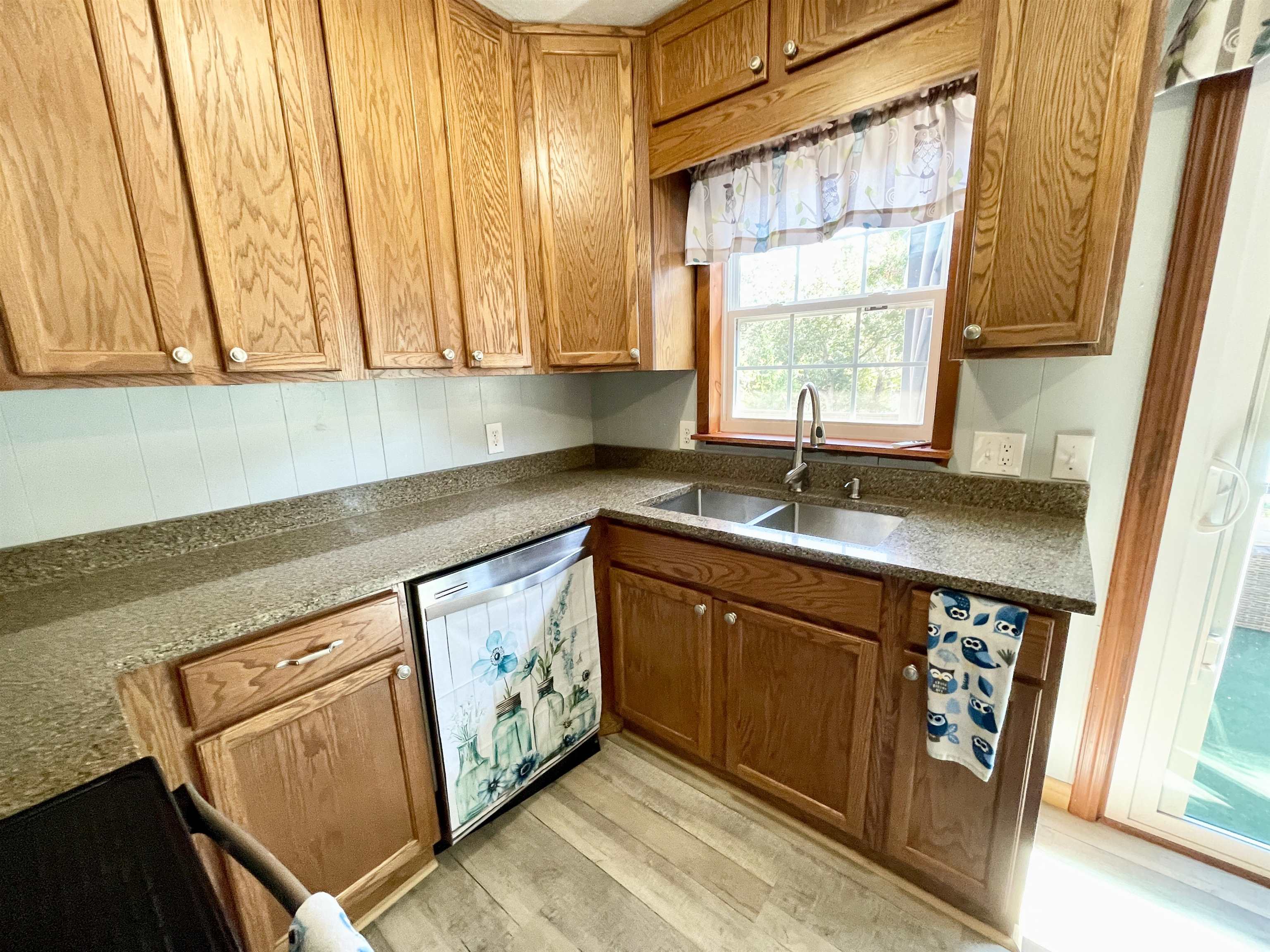 29 W Lakeshore Drive Cherokee Village, AR 72529