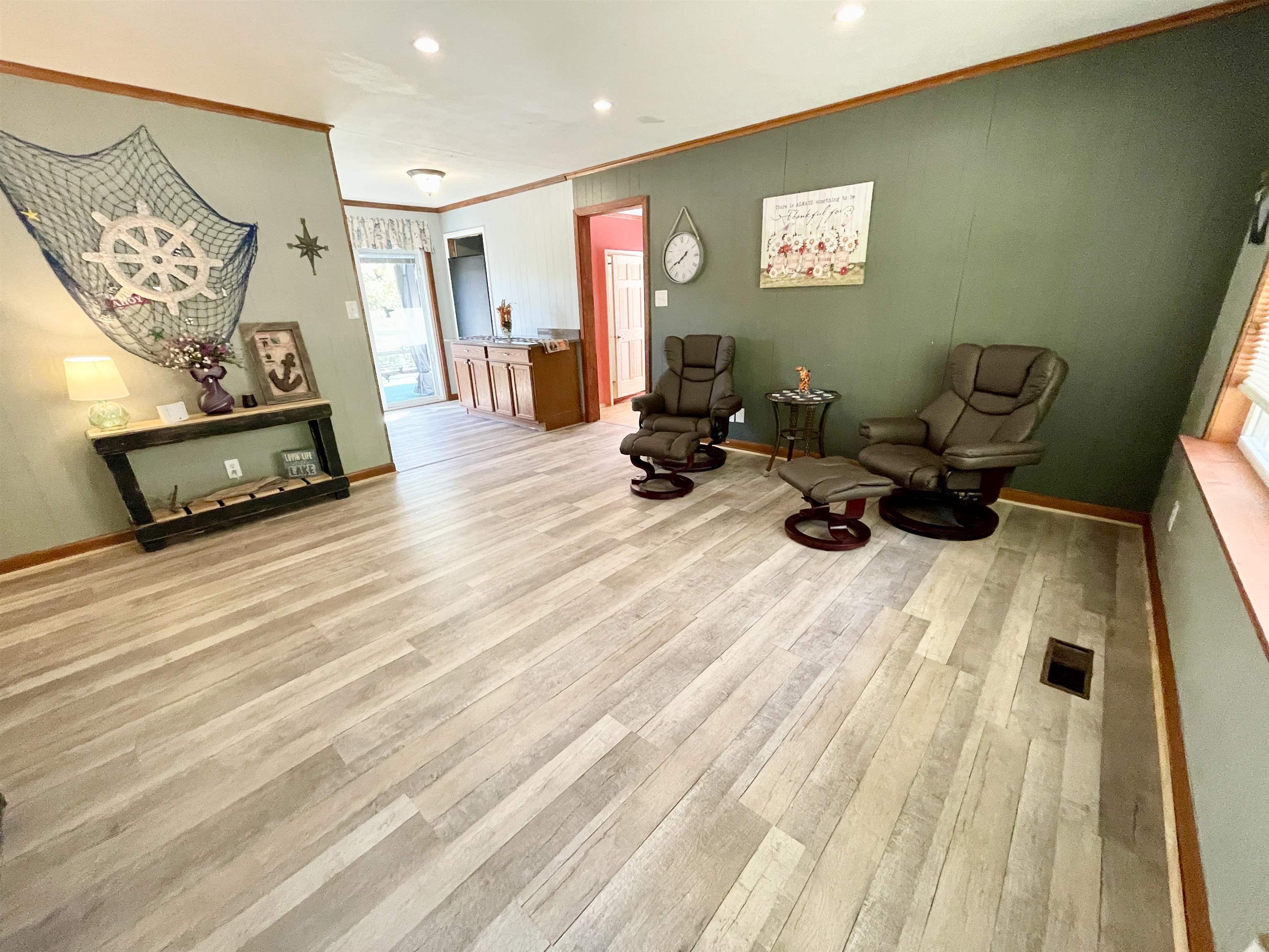 29 W Lakeshore Drive Cherokee Village, AR 72529