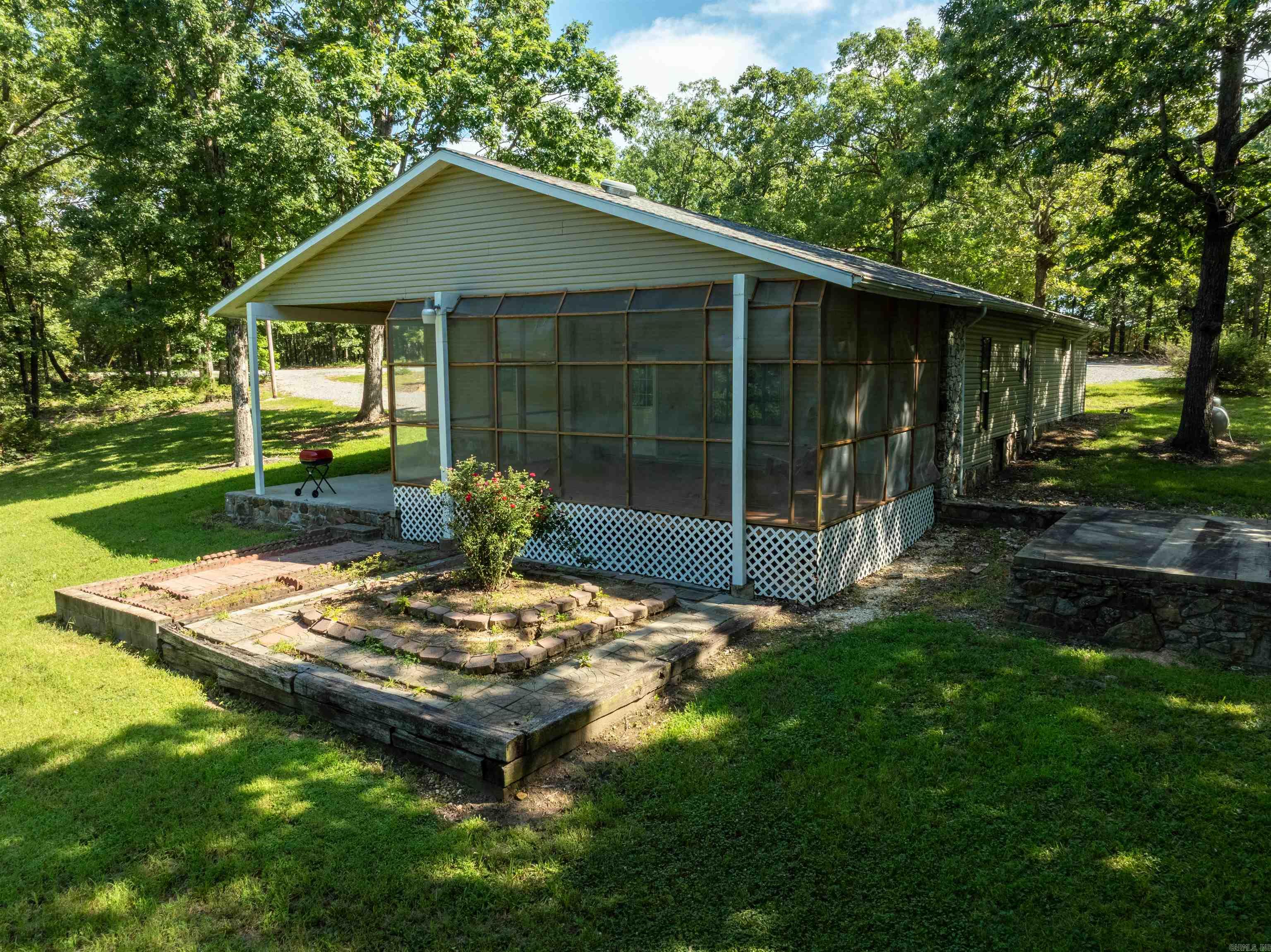 306 N Rainey Lane Cave City, AR 72521