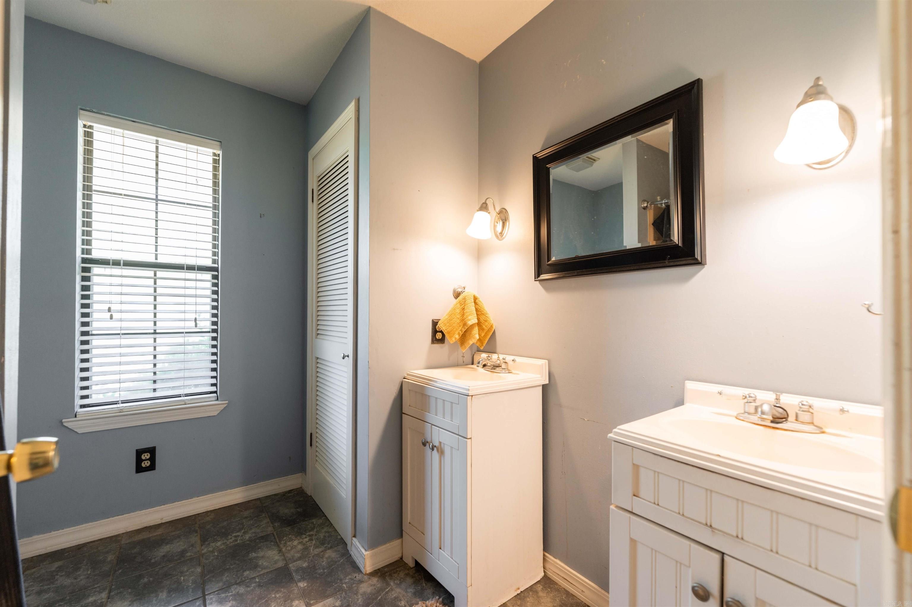 81 Happy Valley  Conway, AR