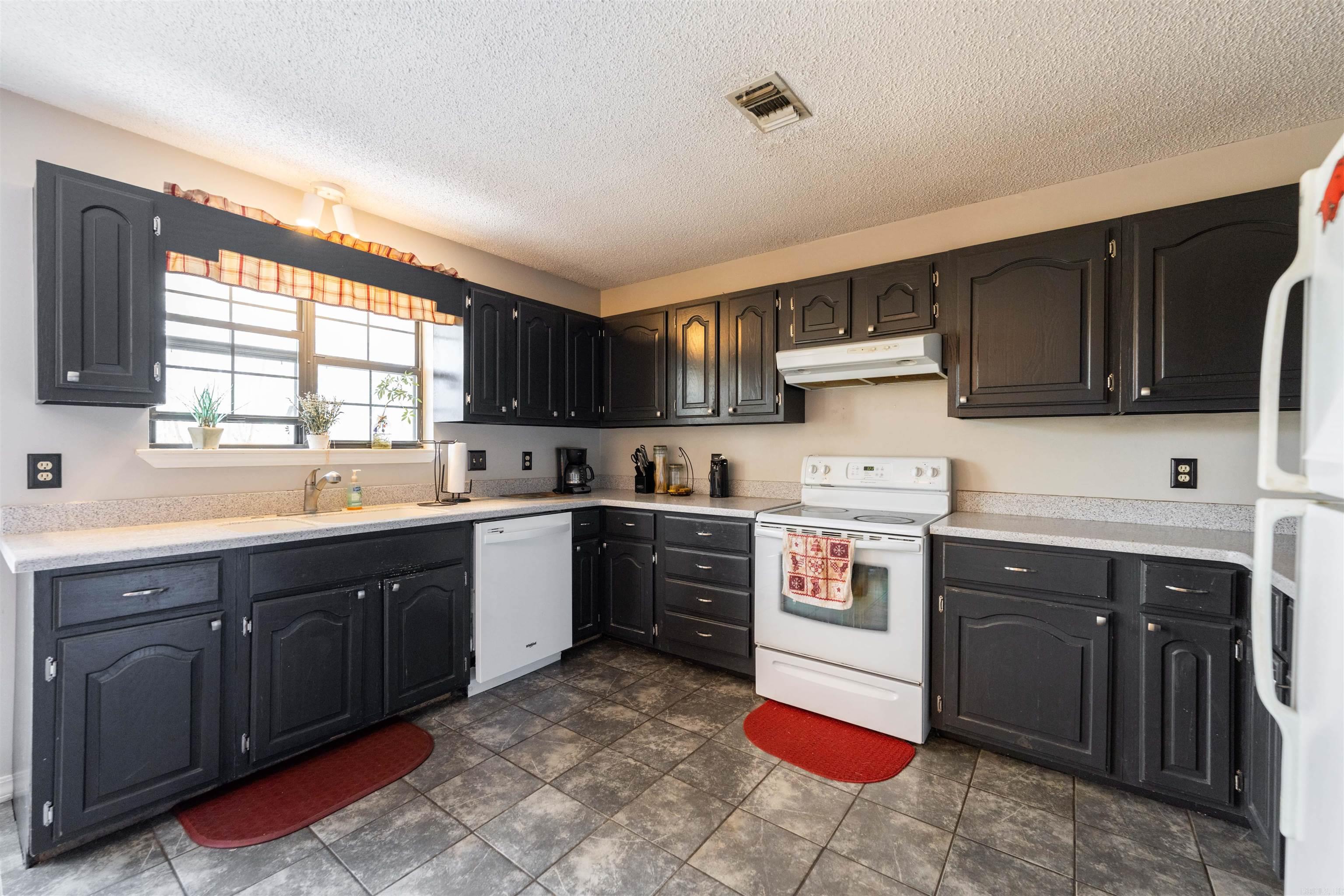 81 Happy Valley  Conway, AR