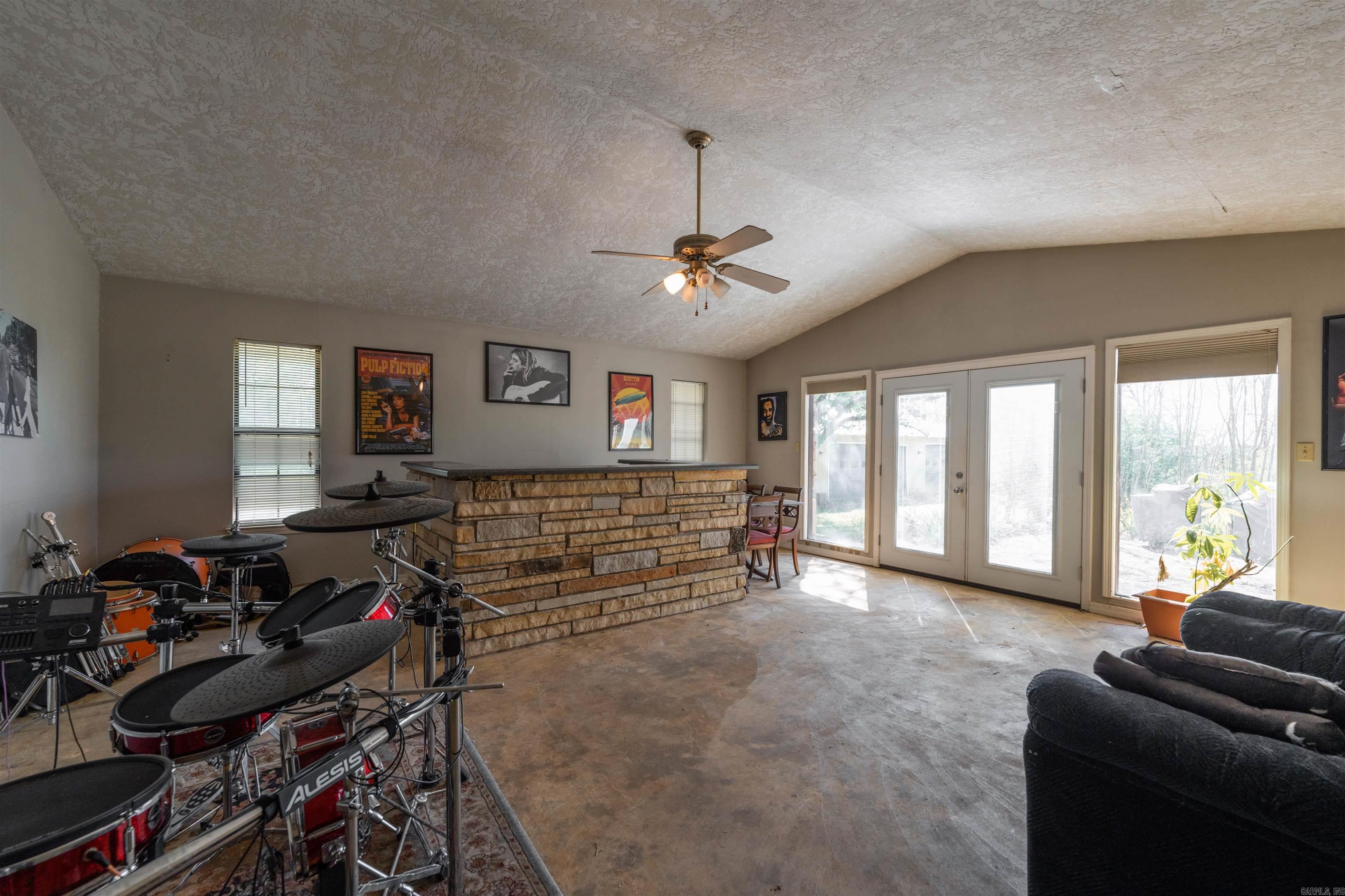 81 Happy Valley  Conway, AR