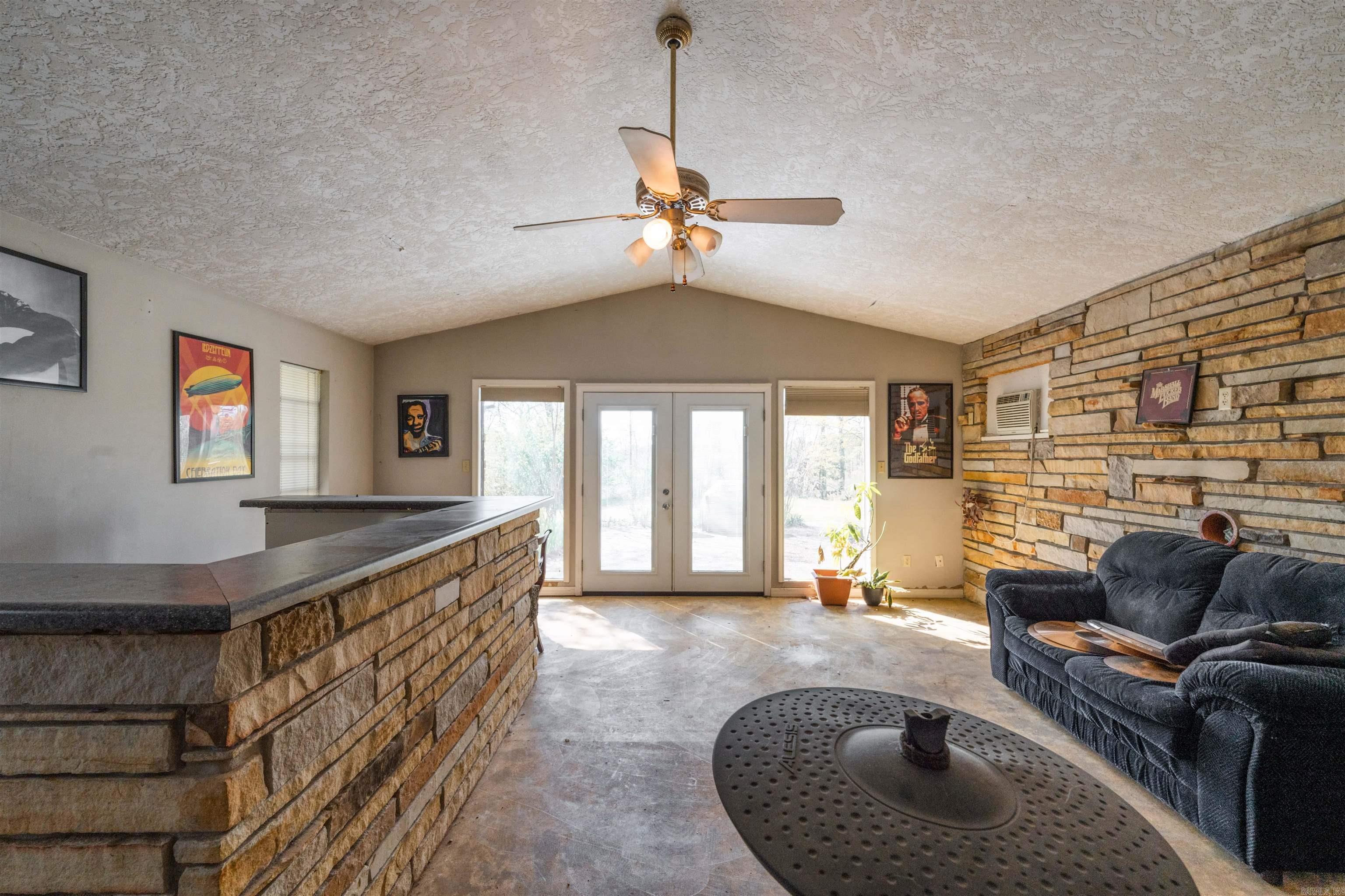 81 Happy Valley  Conway, AR