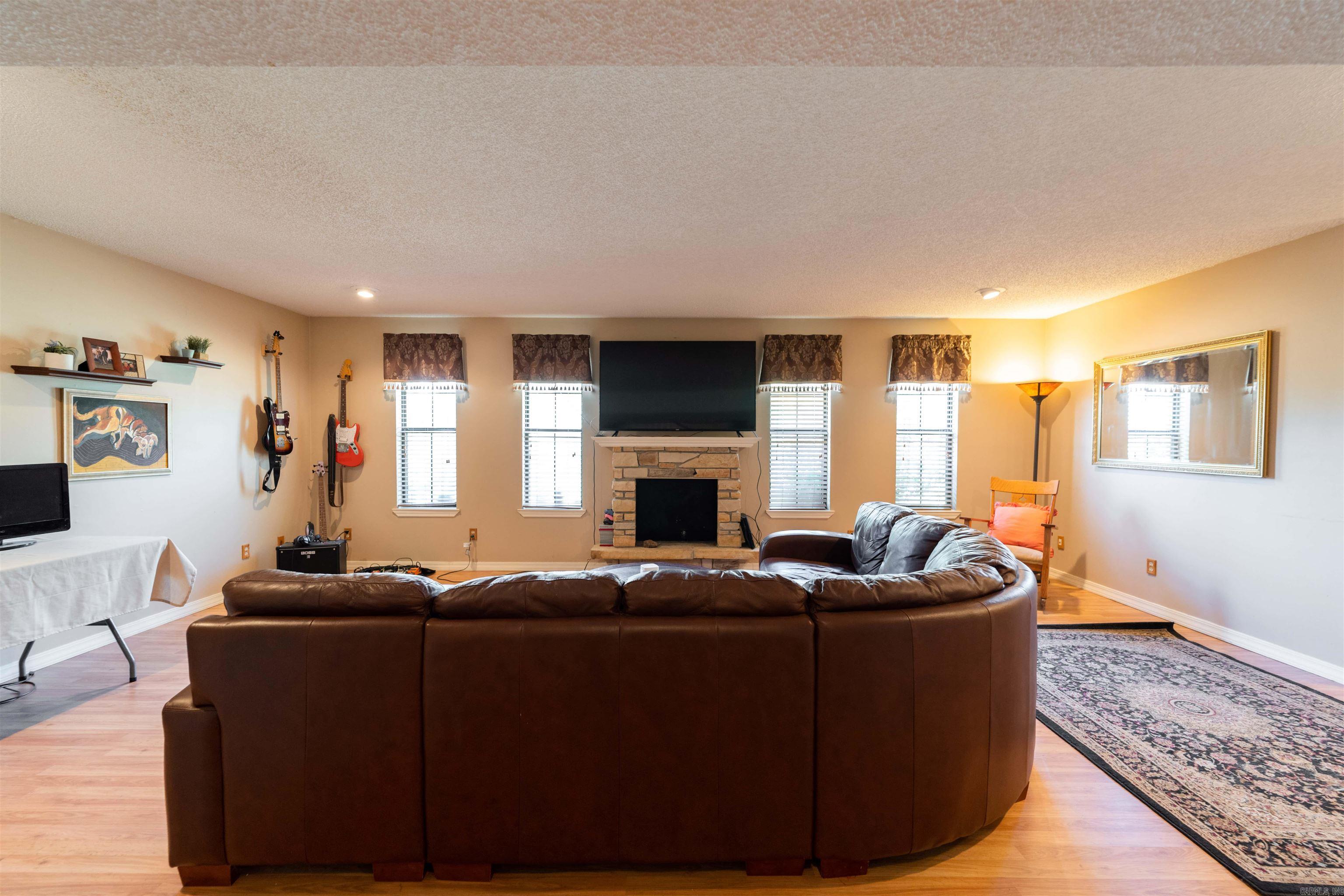 81 Happy Valley  Conway, AR