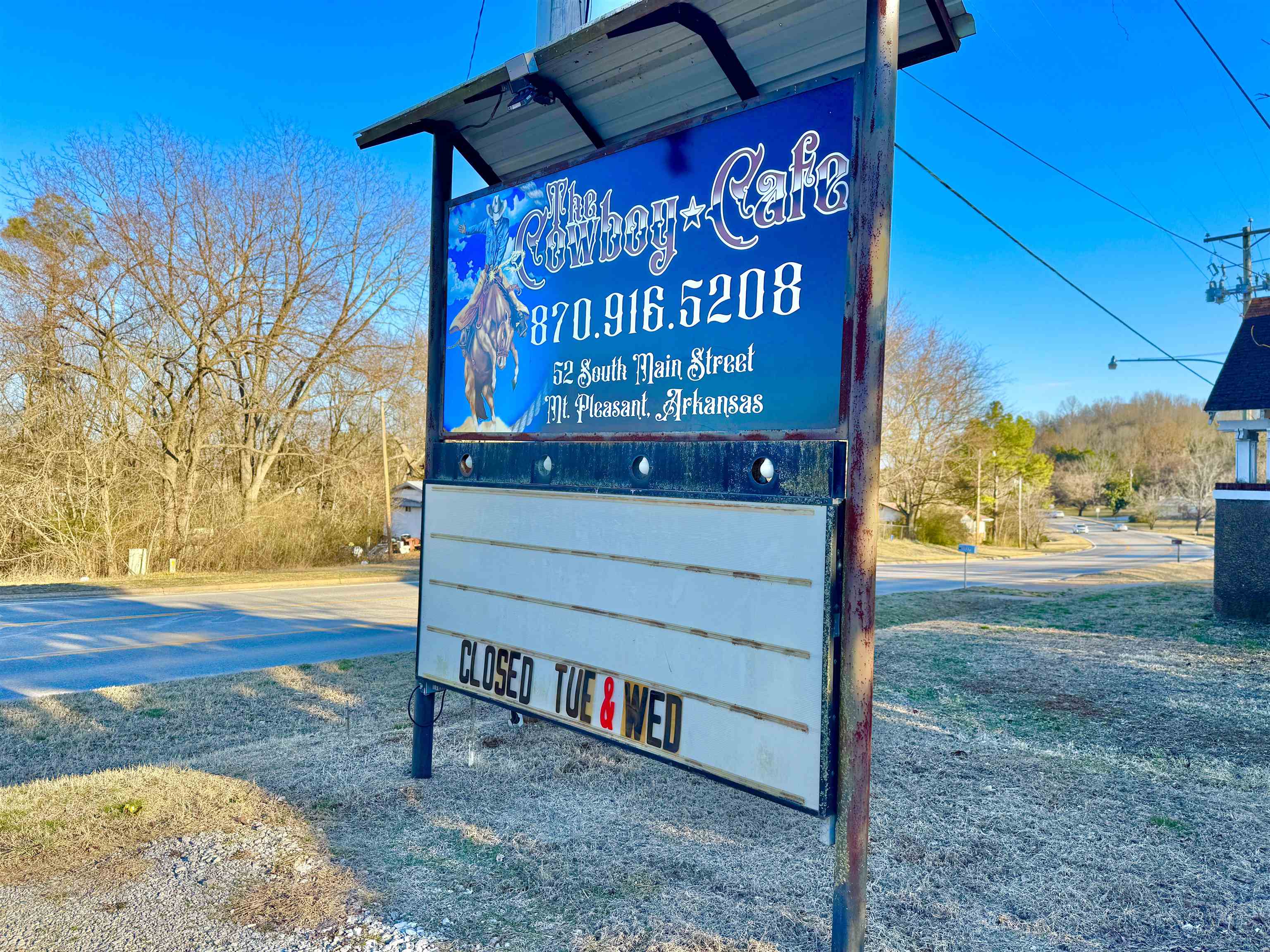 52 S Main  Mount Pleasant, AR