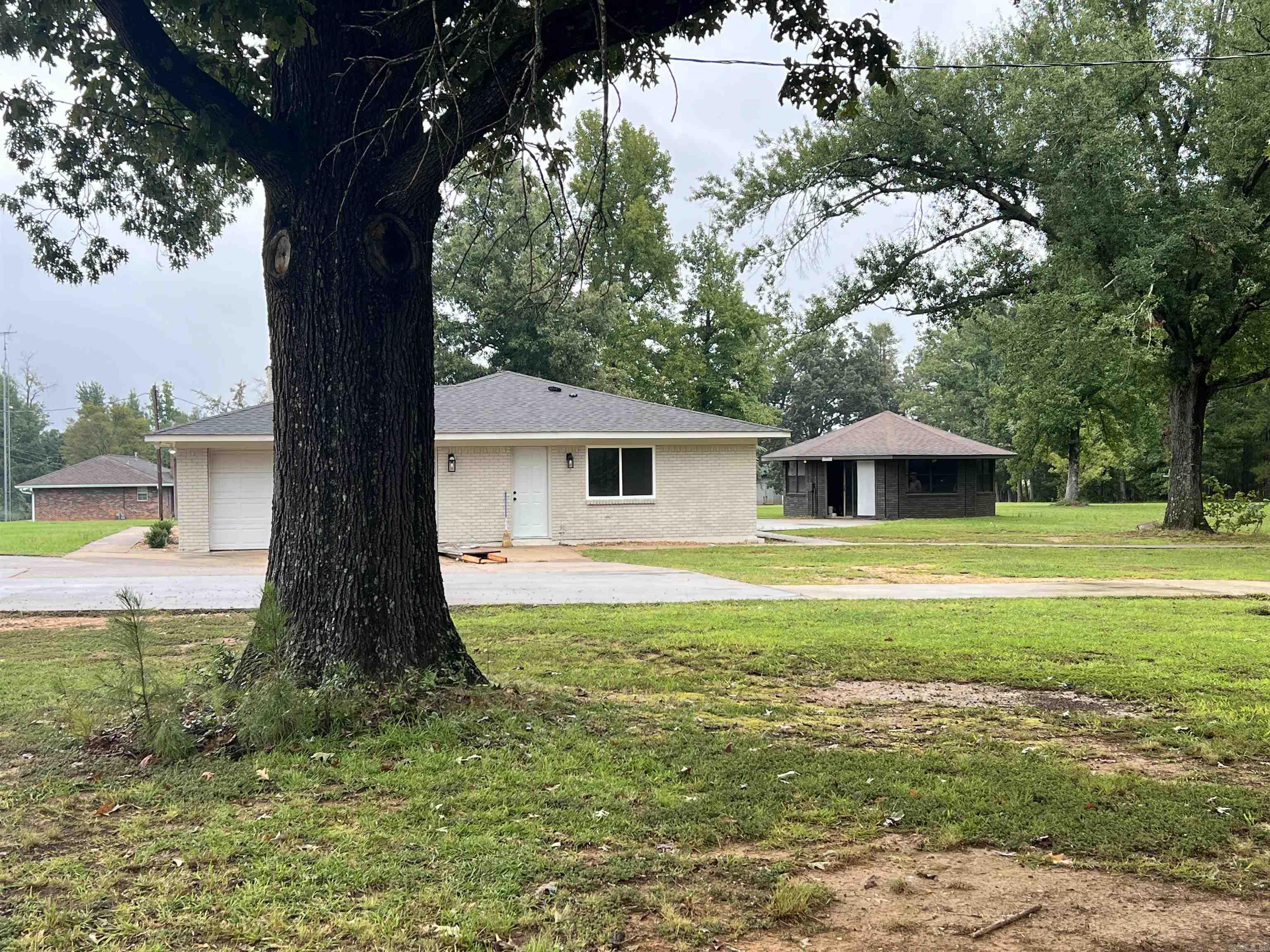 21141 S 425  Star City, AR